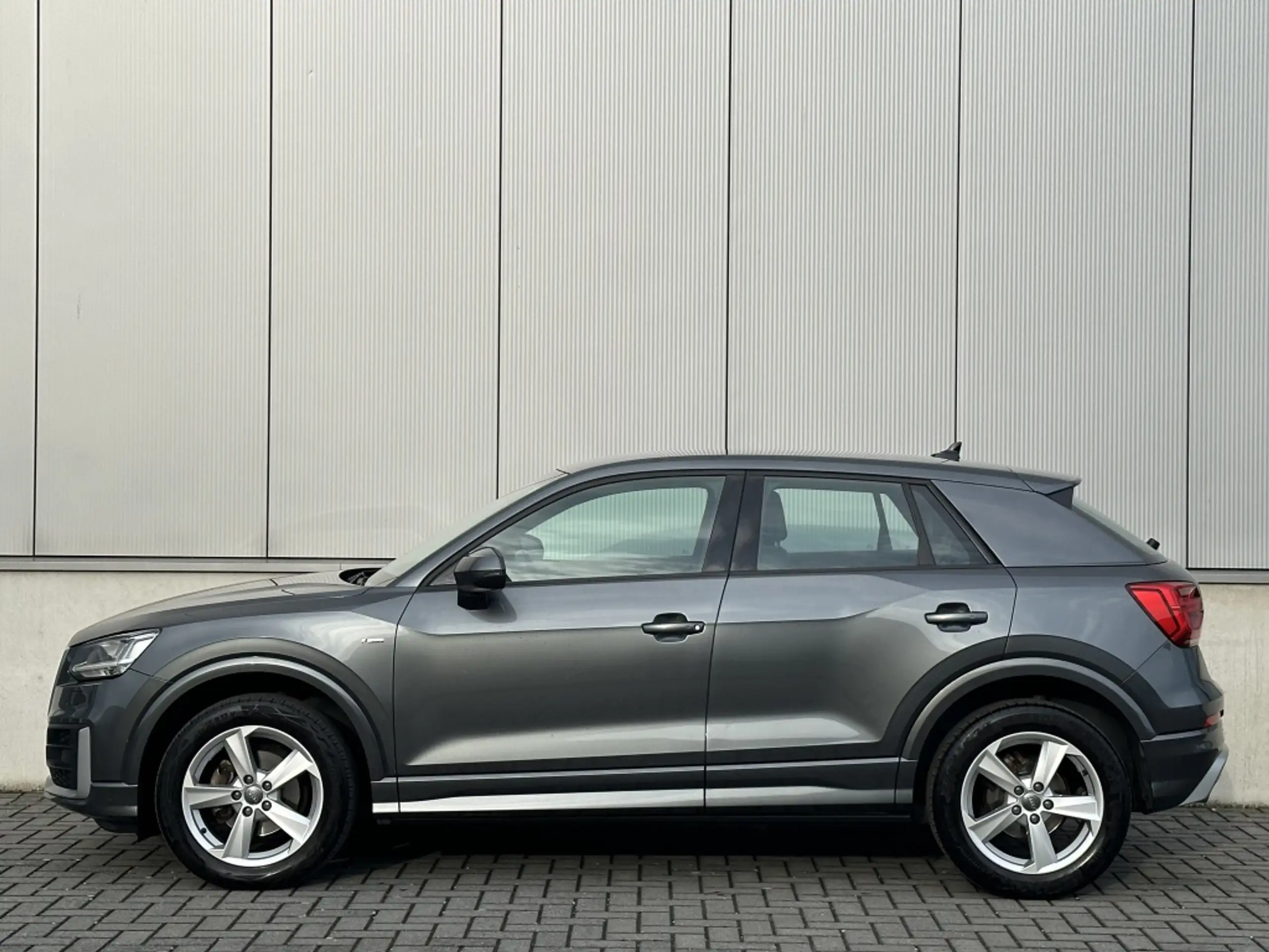 Audi - Q2