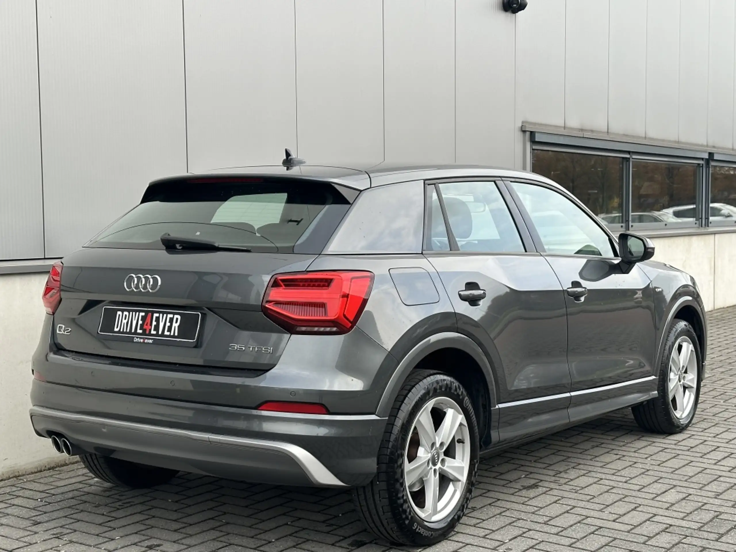 Audi - Q2