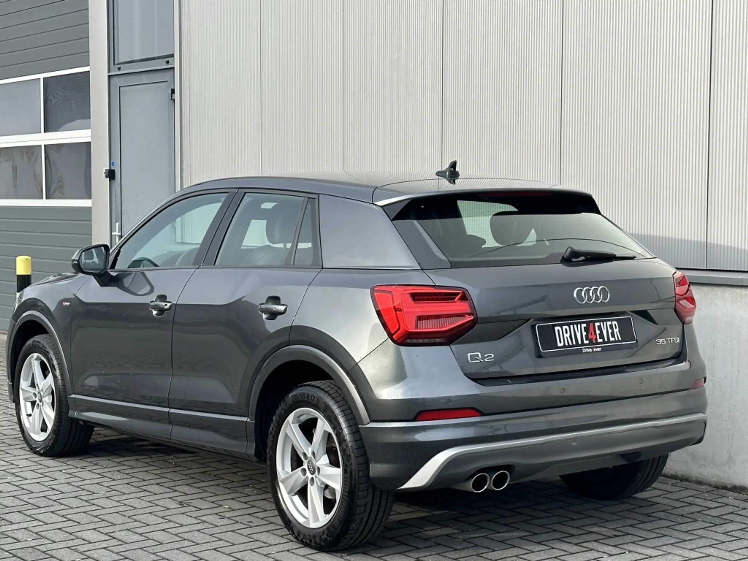 Audi - Q2