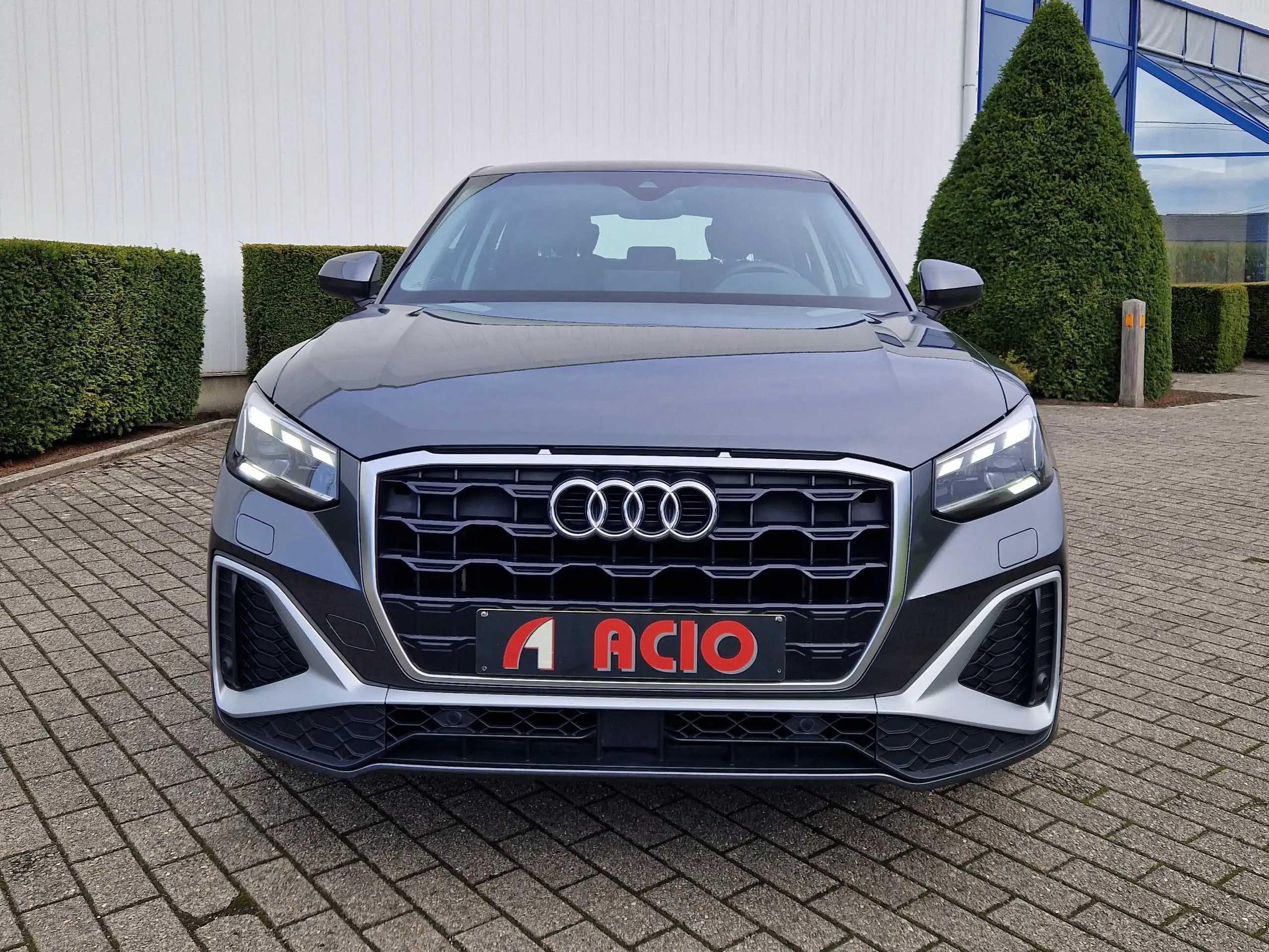 Audi - Q2