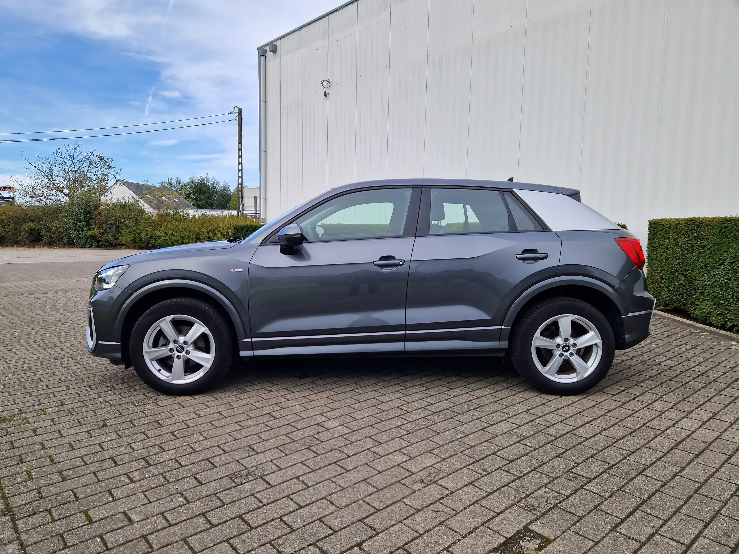 Audi - Q2