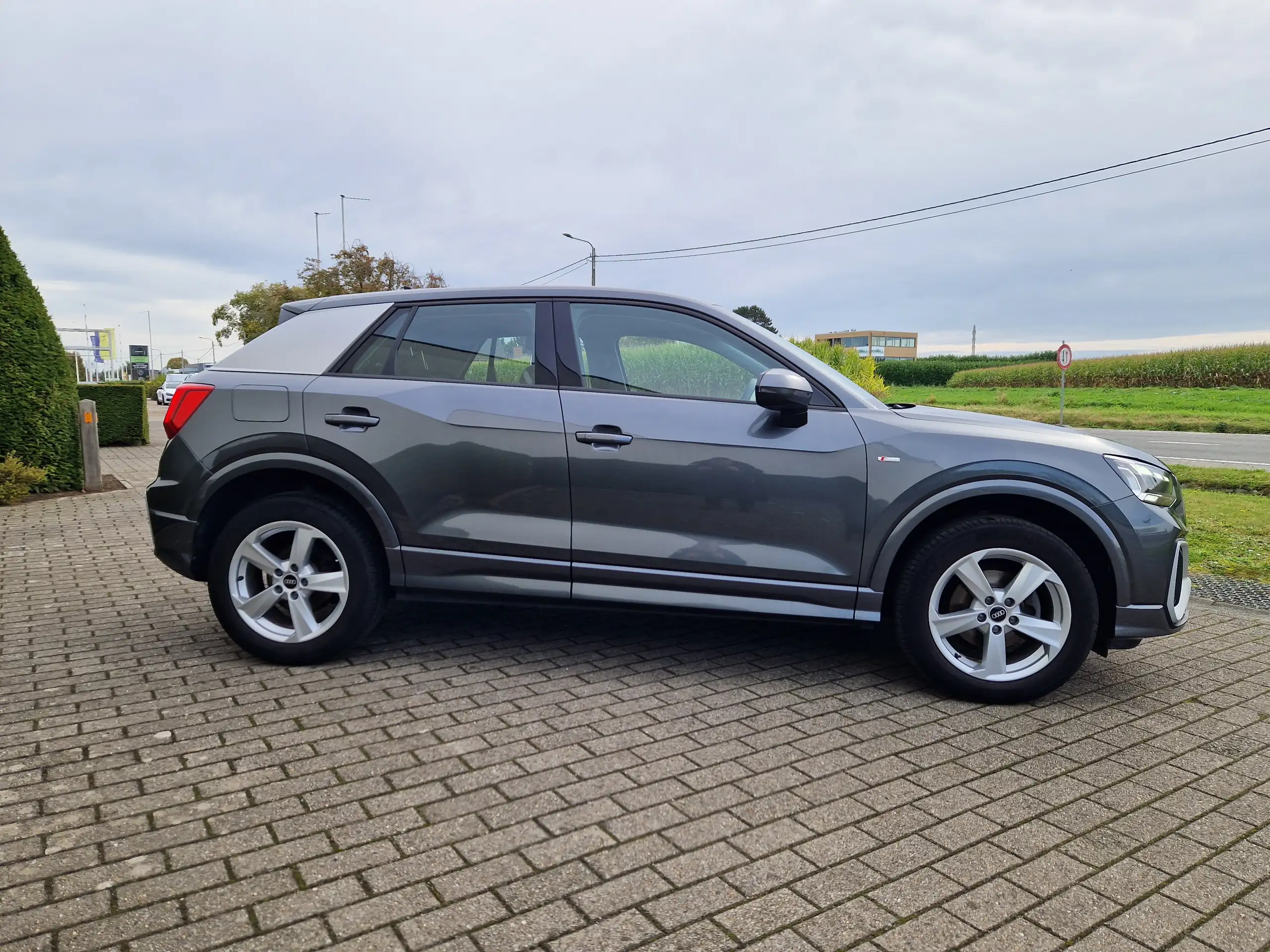 Audi - Q2