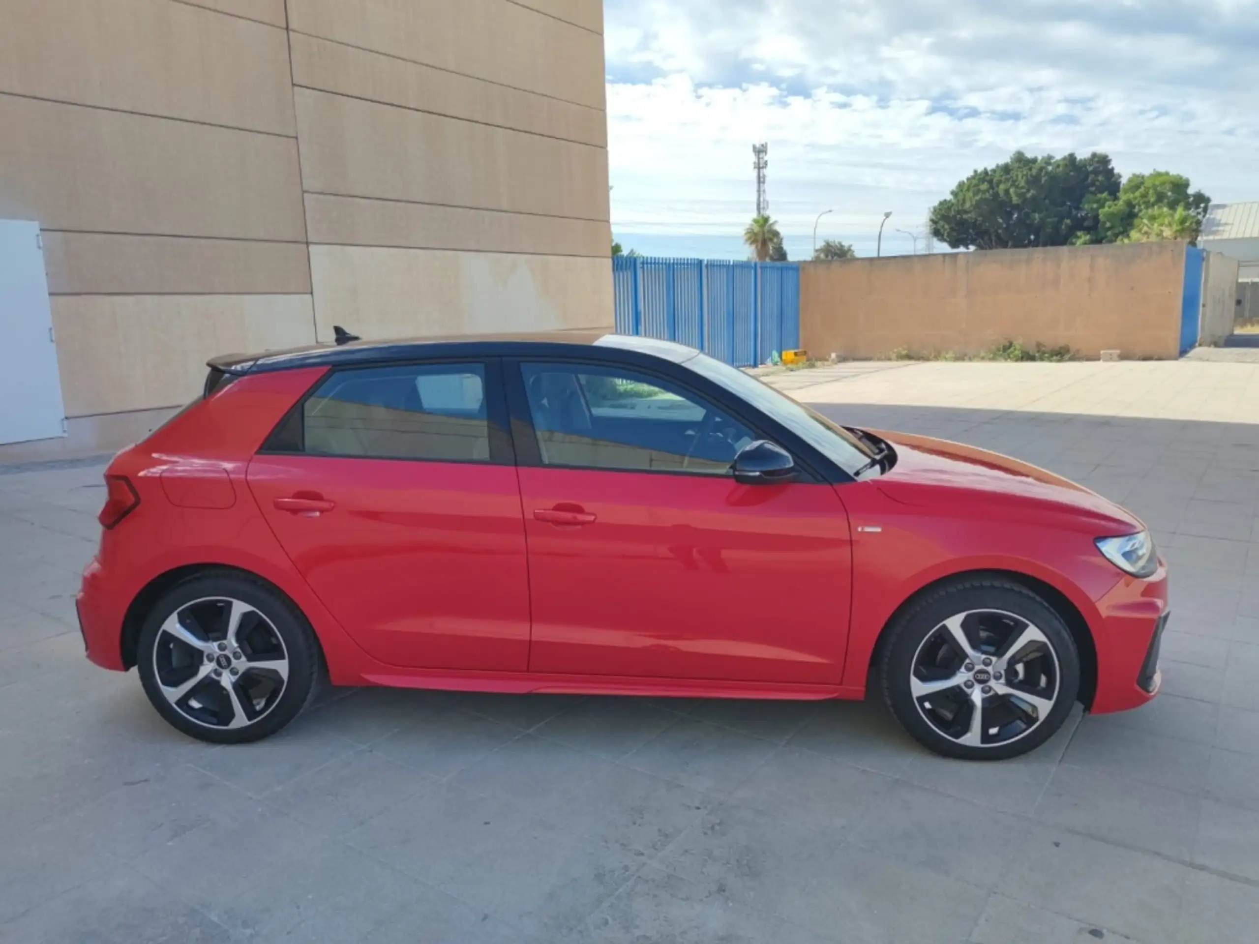 Audi - A1