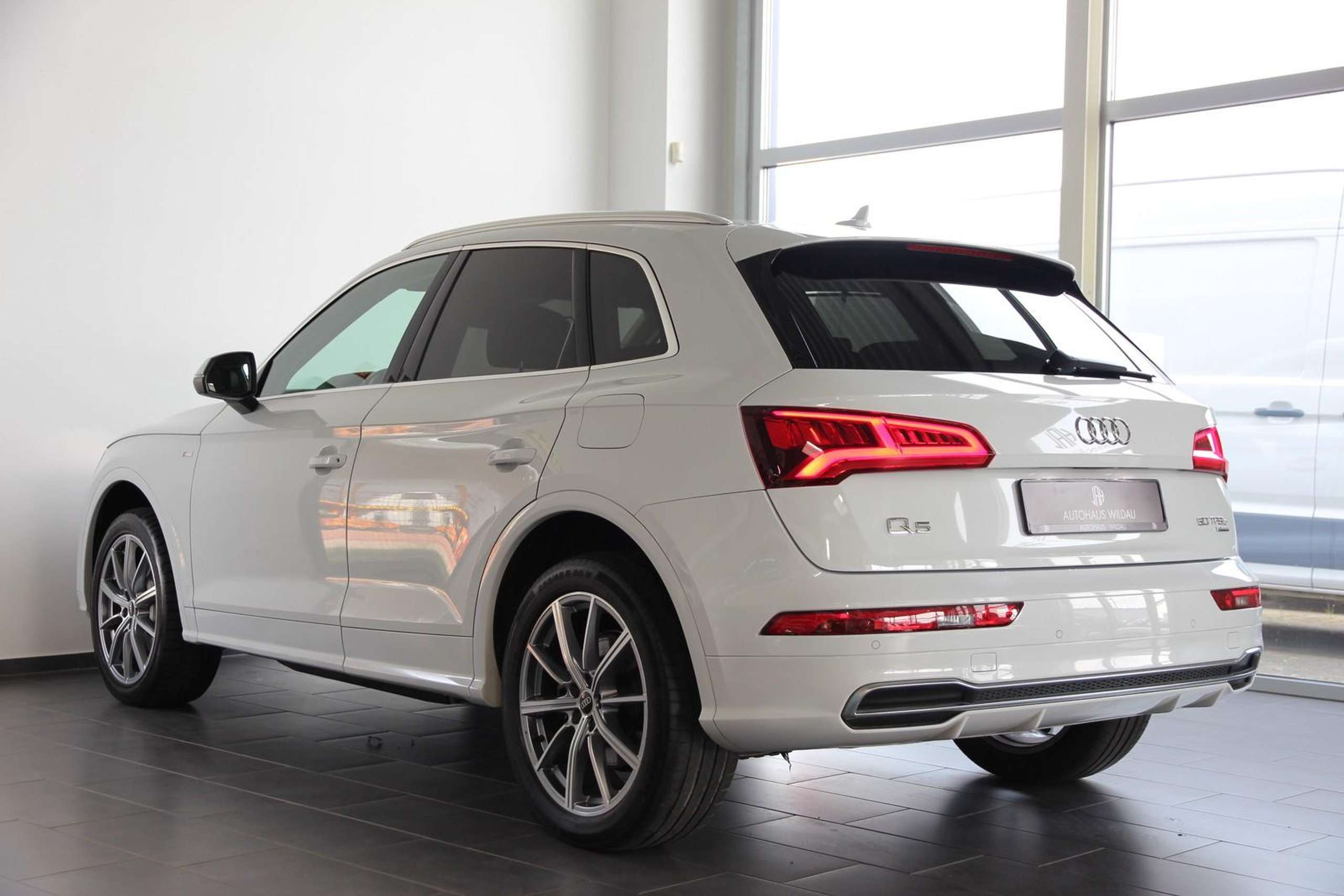 Audi - Q5