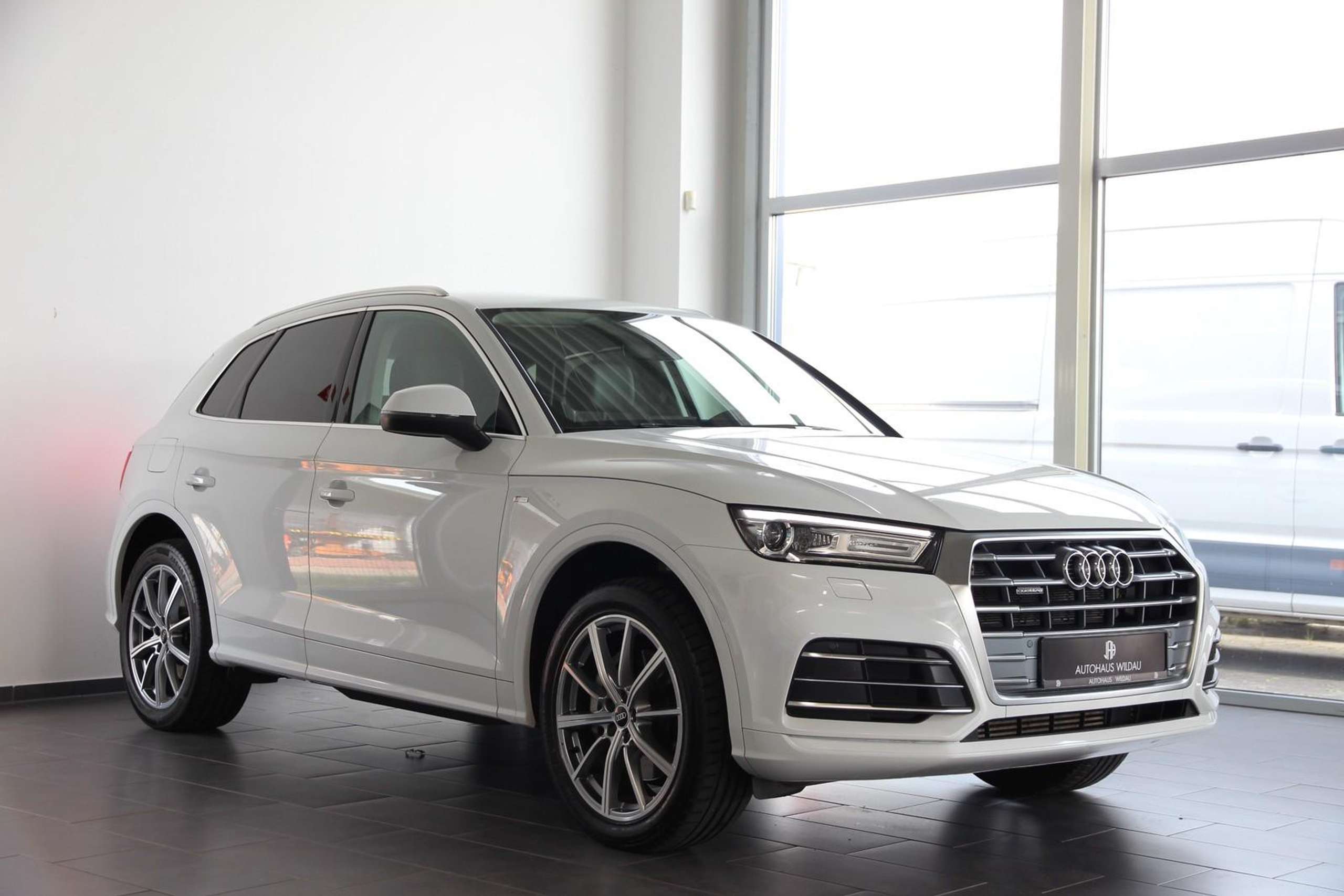 Audi - Q5