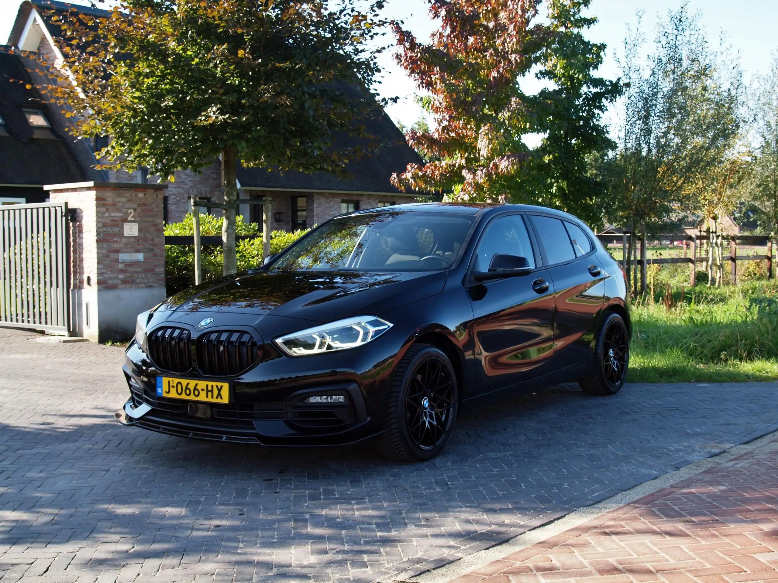 BMW - 118