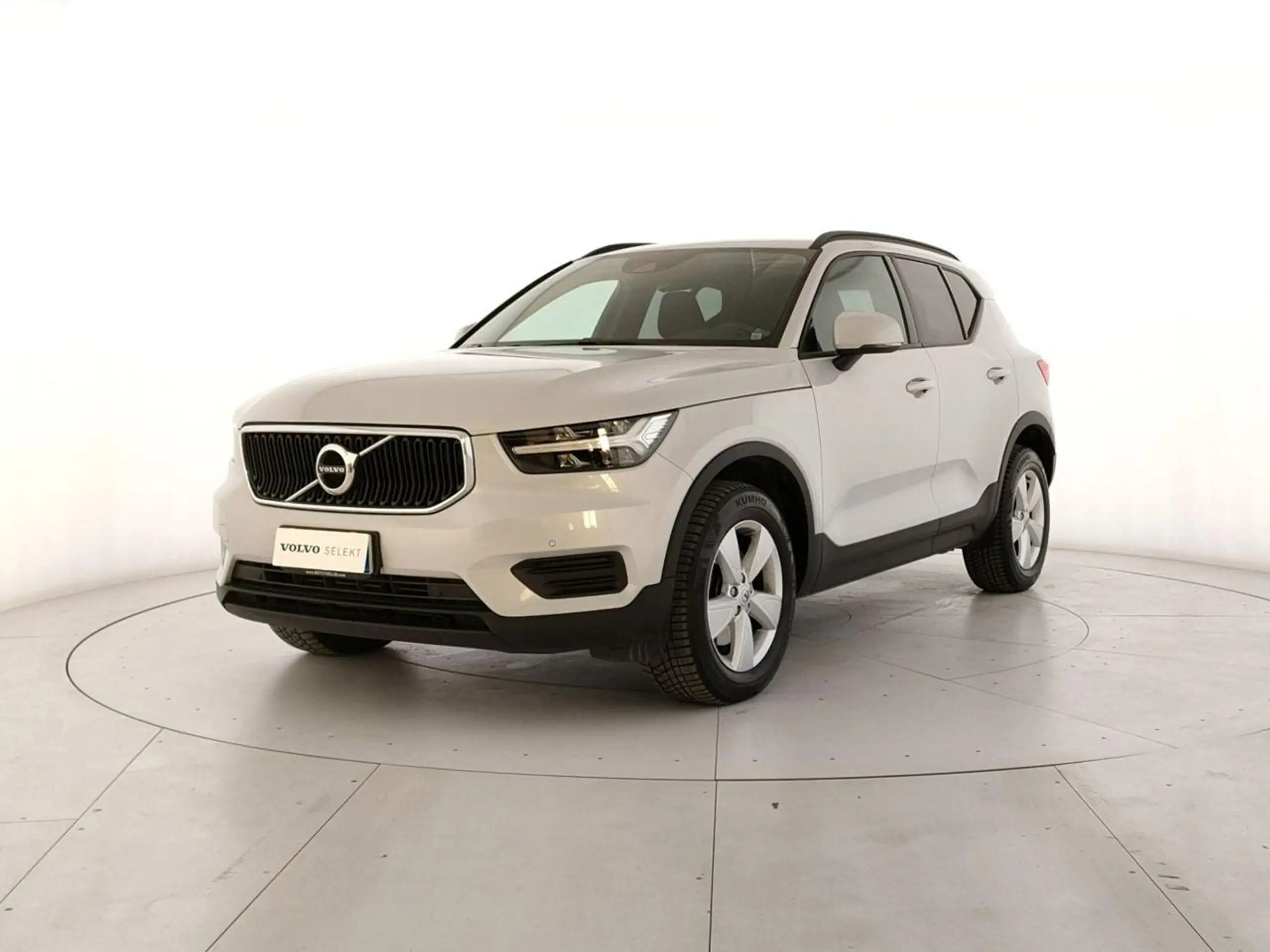 Volvo - XC40