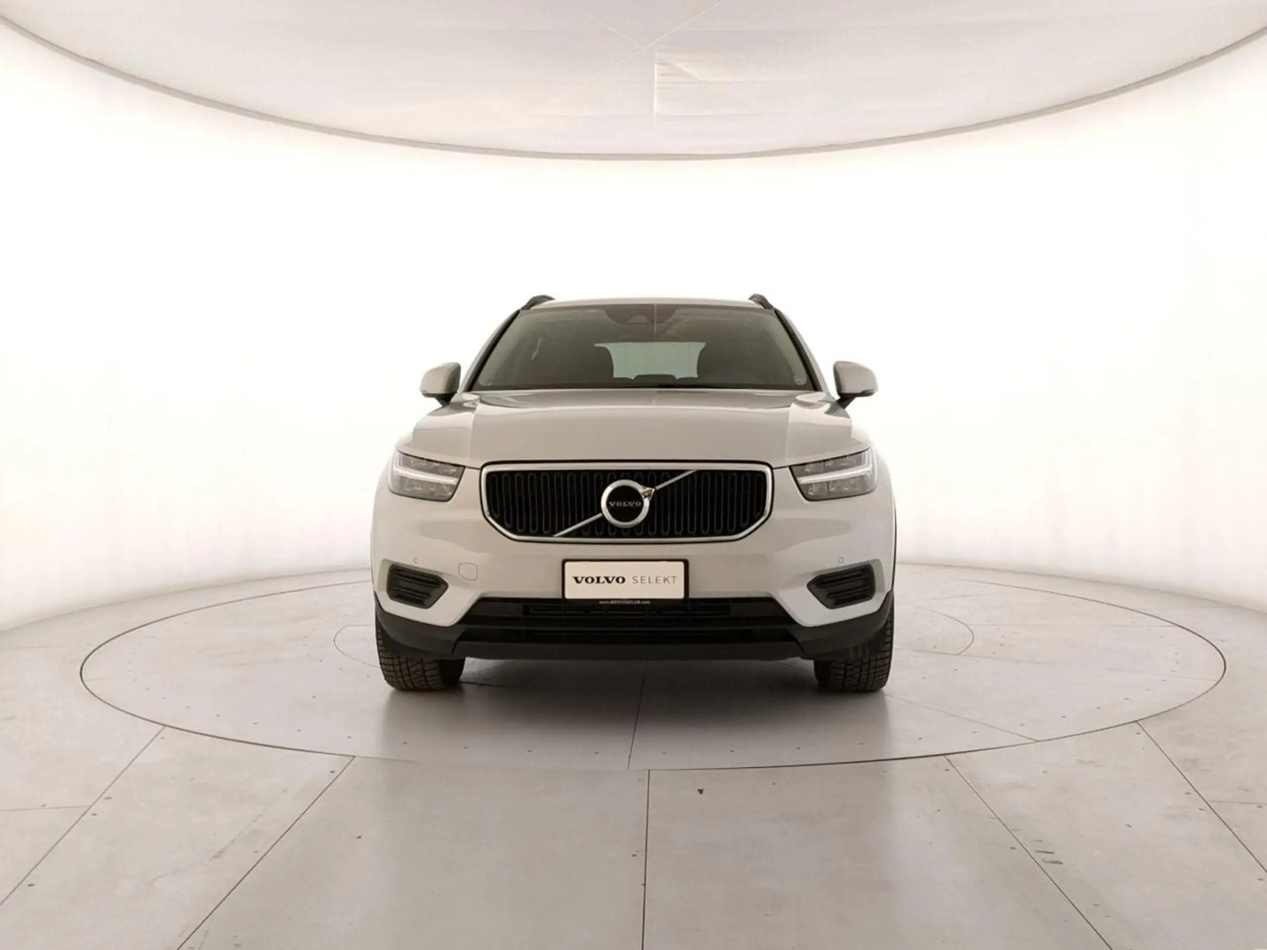 Volvo - XC40