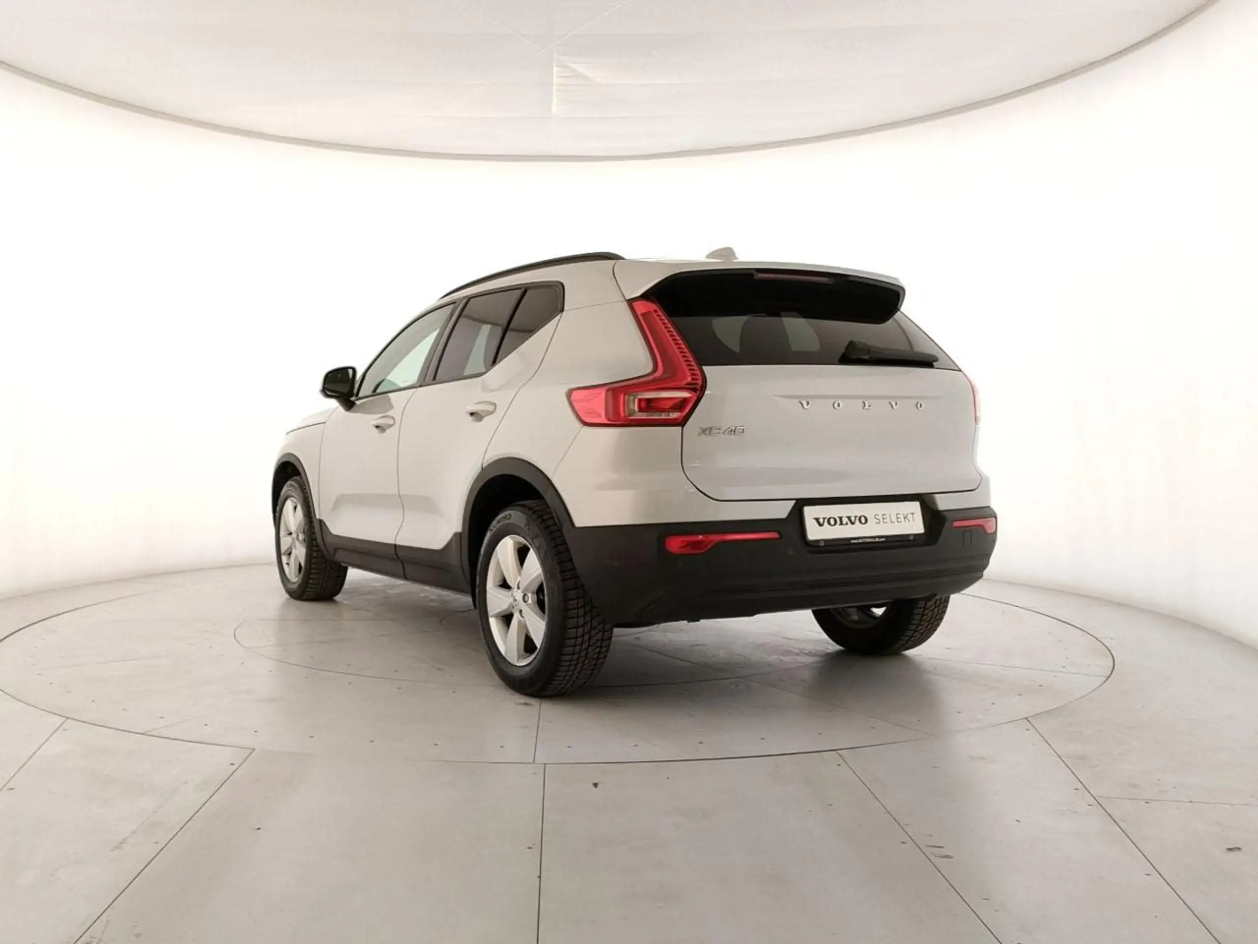 Volvo - XC40