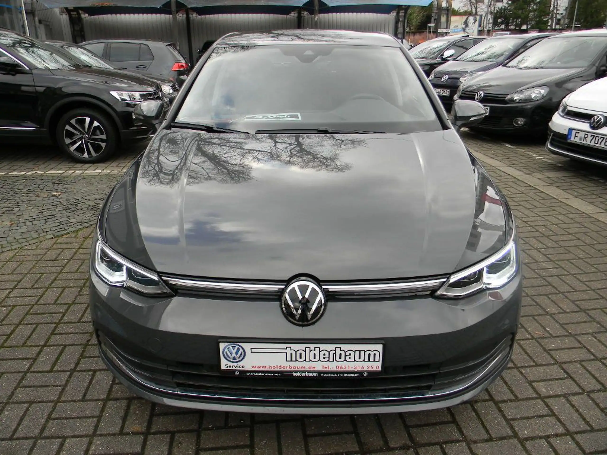 Volkswagen - Golf