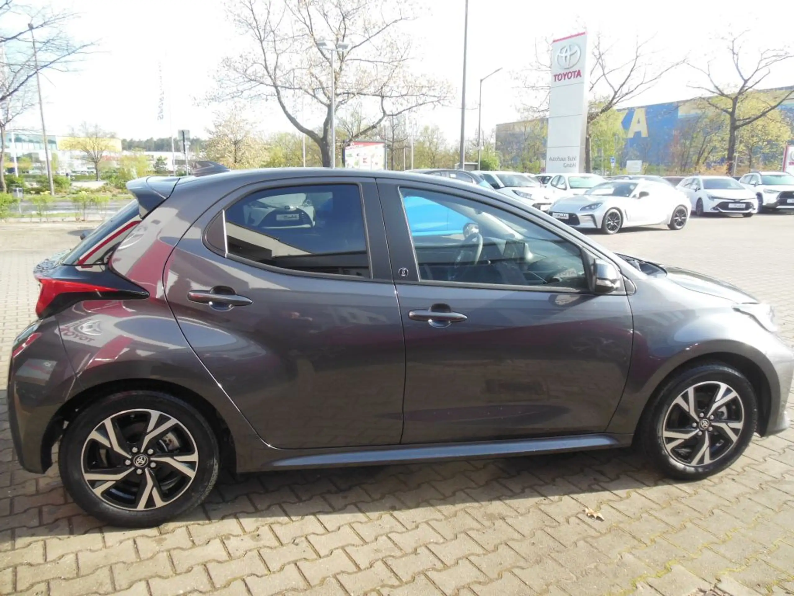 Toyota - Yaris