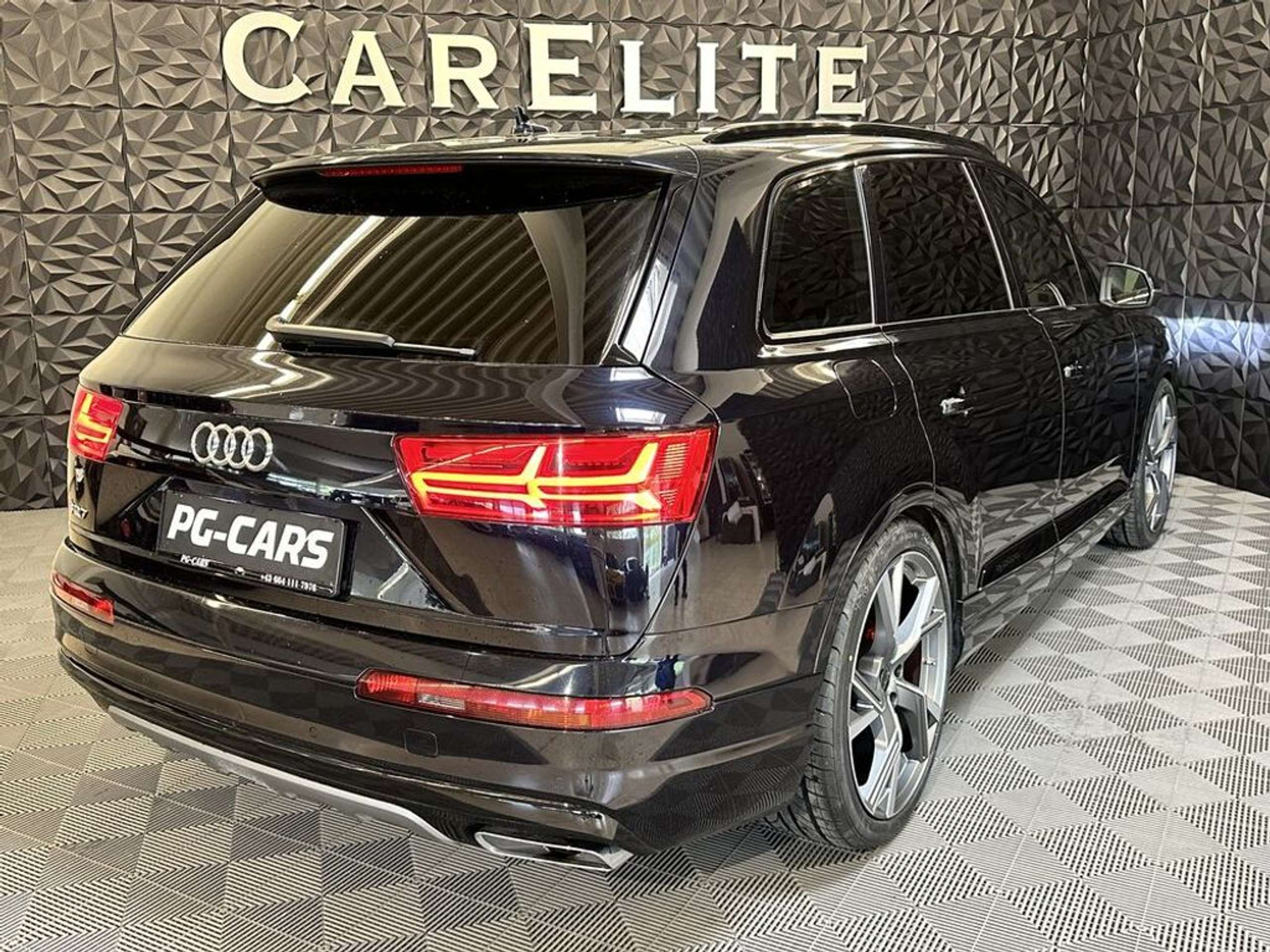 Audi - Q7