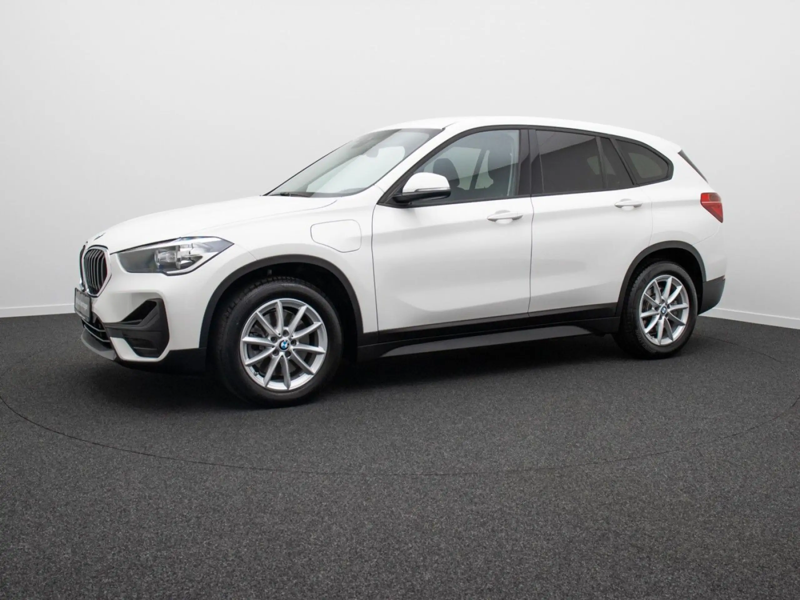 BMW - X1