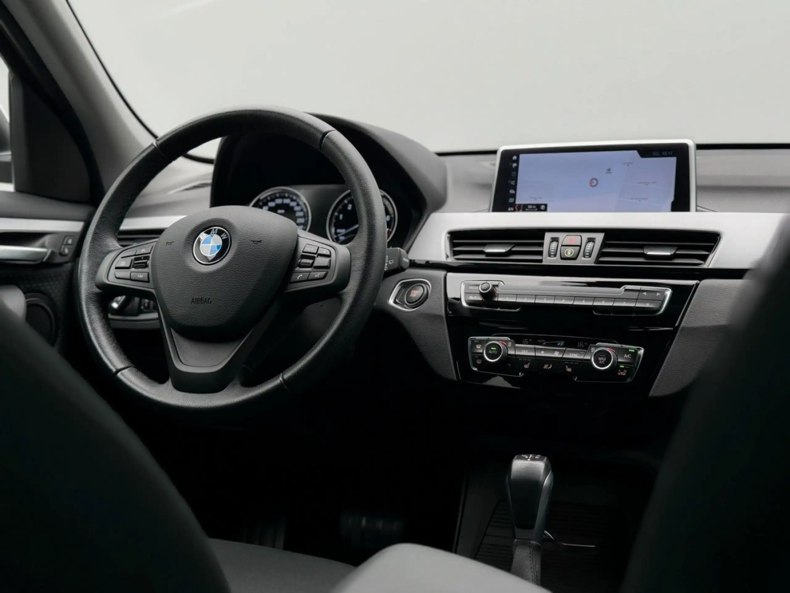 BMW - X1