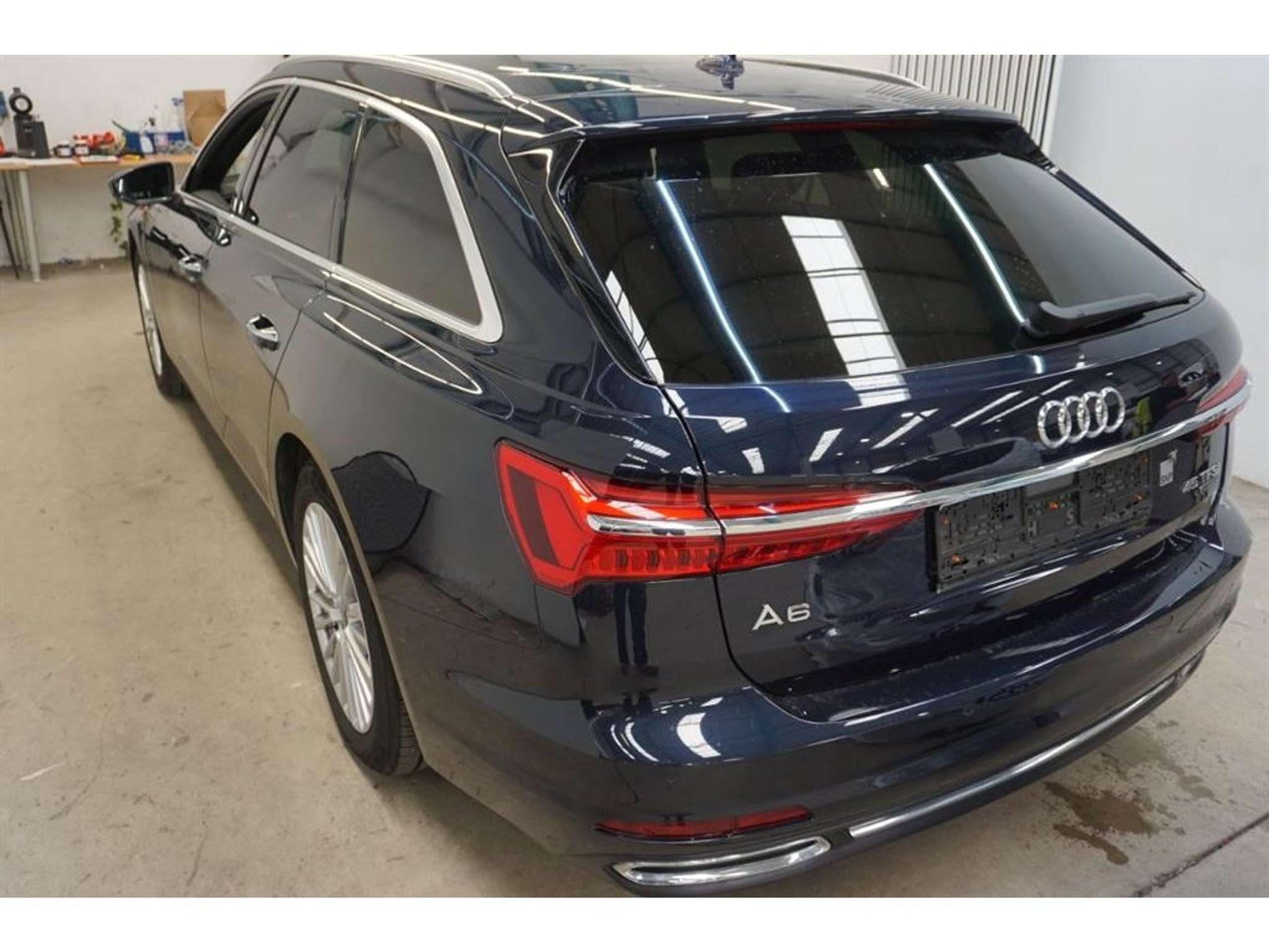 Audi - A6