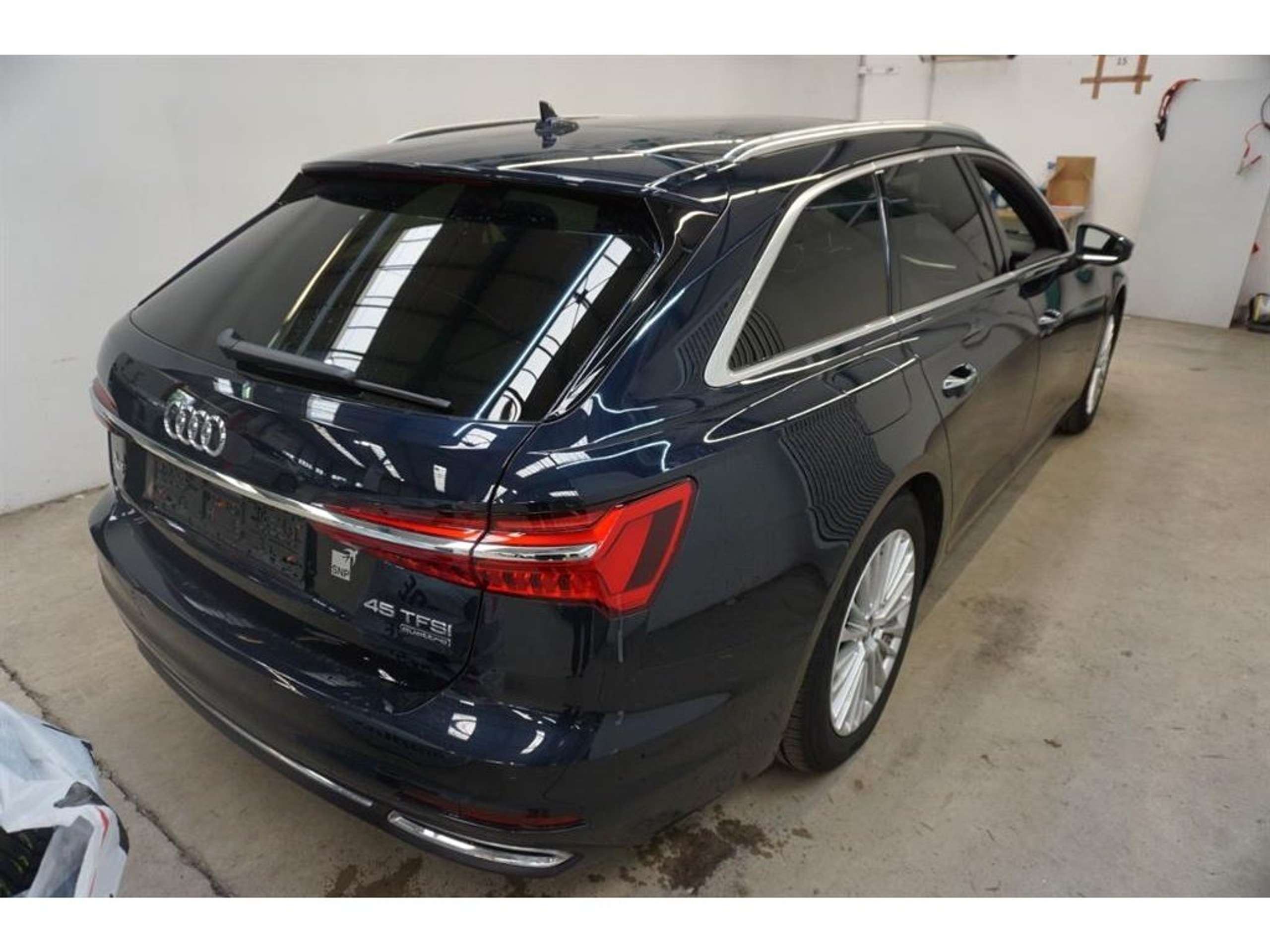 Audi - A6