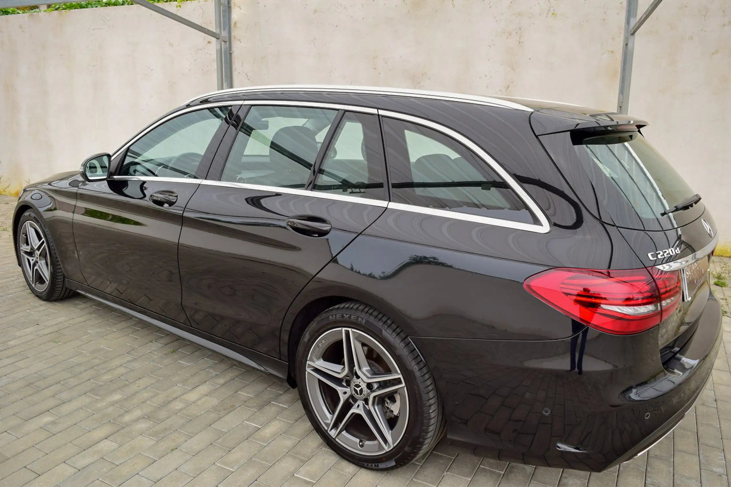 Mercedes-Benz - C 220