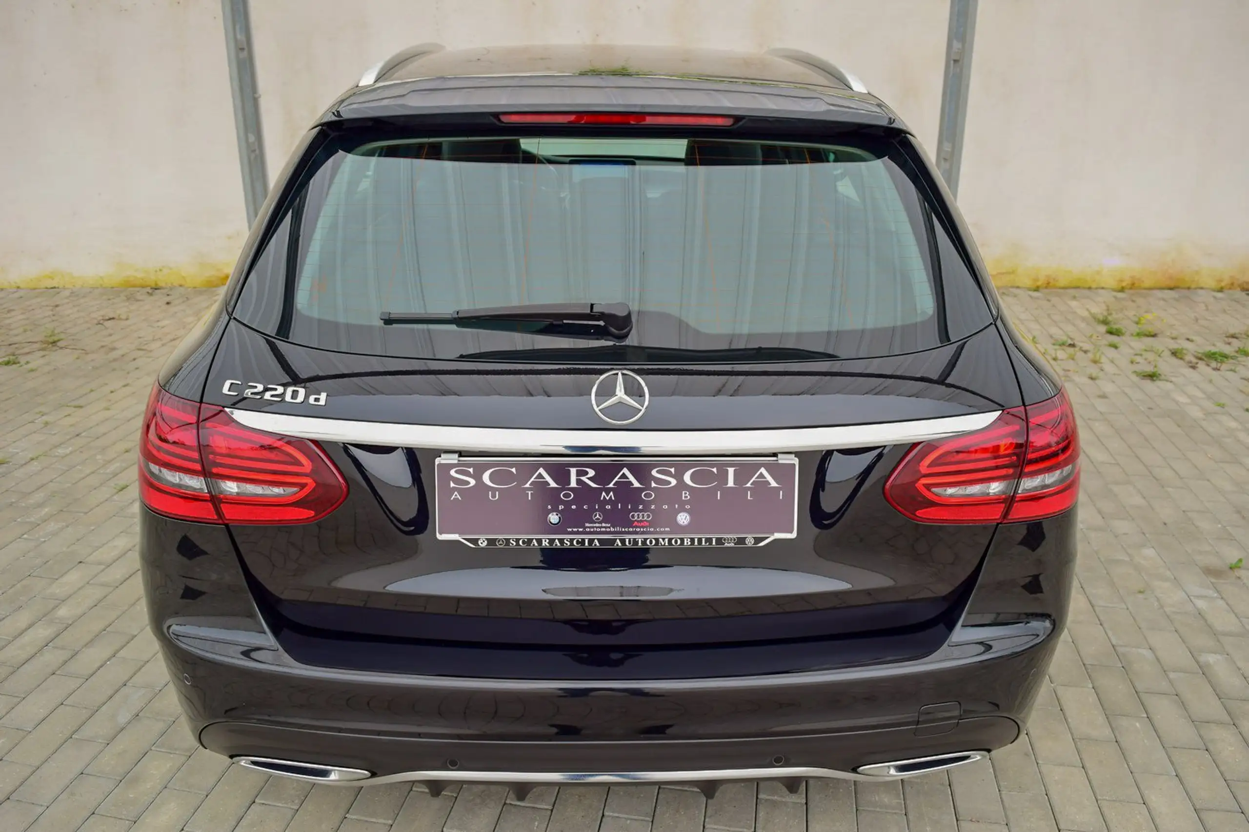 Mercedes-Benz - C 220