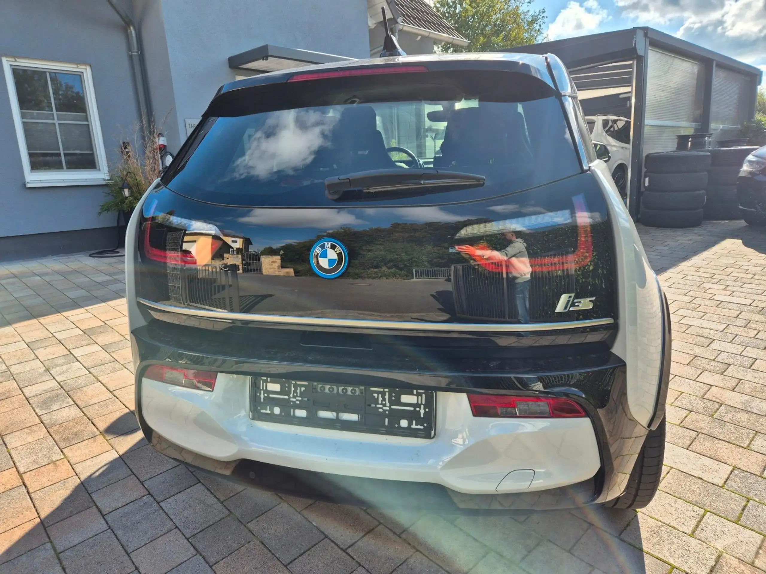 BMW - i3