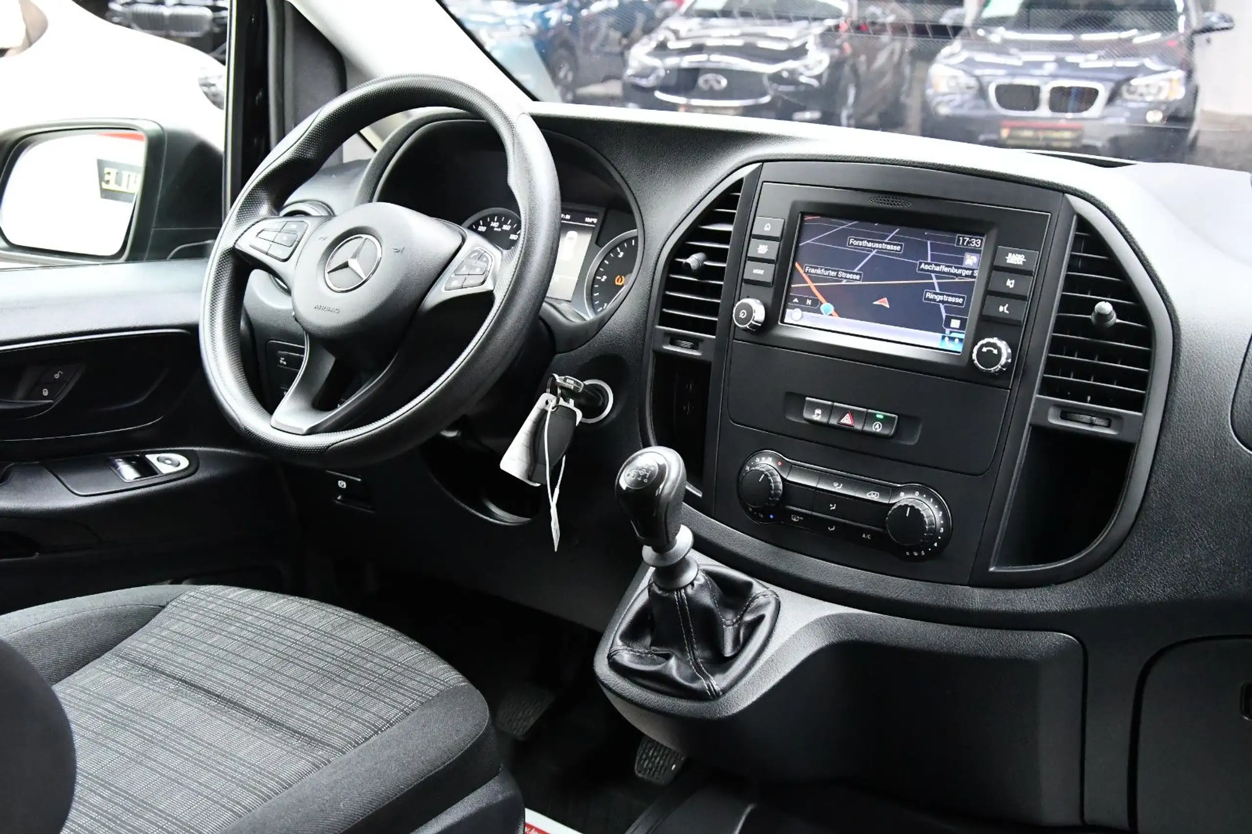 Mercedes-Benz - Vito