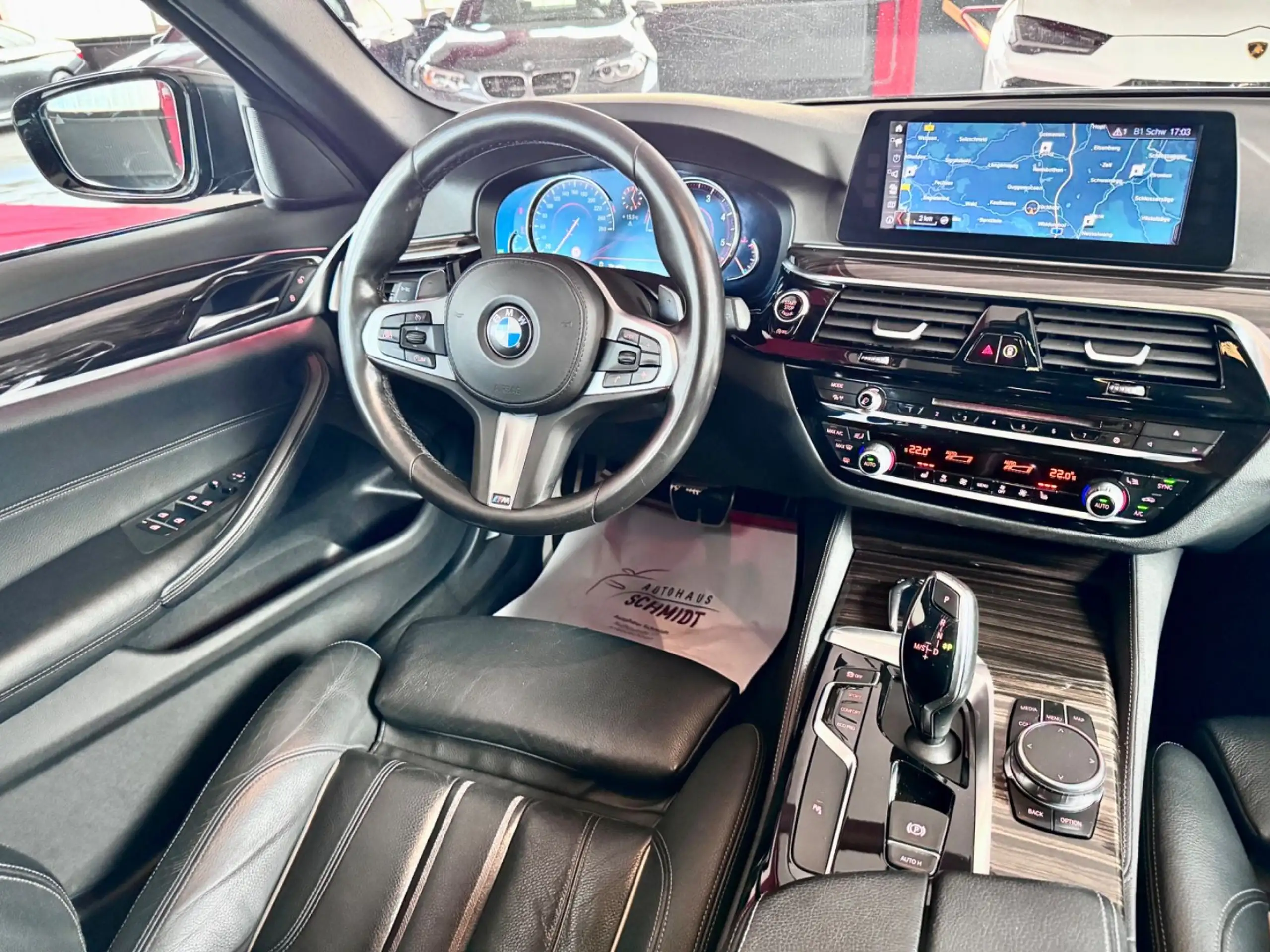 BMW - 520