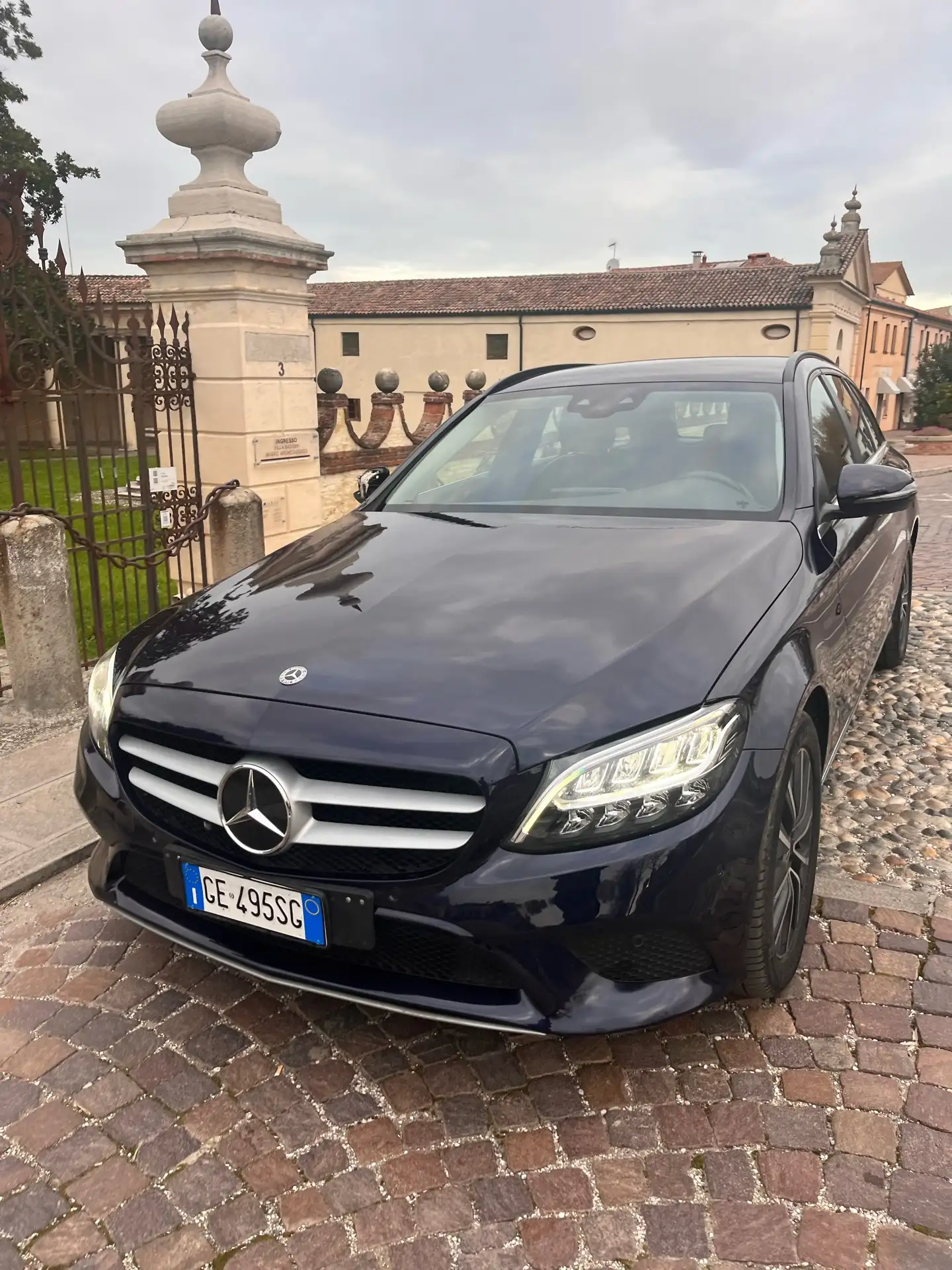 Mercedes-Benz - C 220