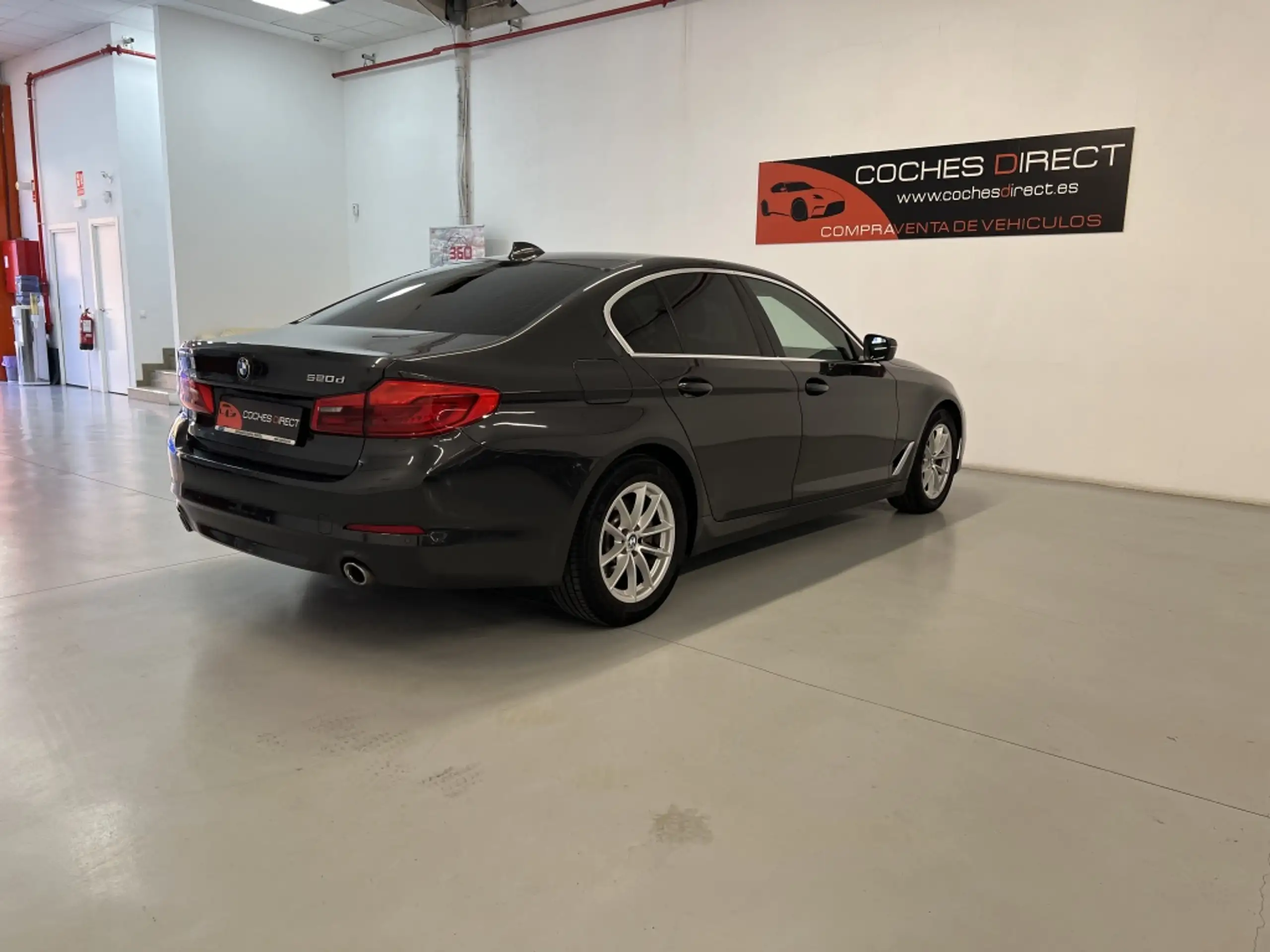 BMW - 520