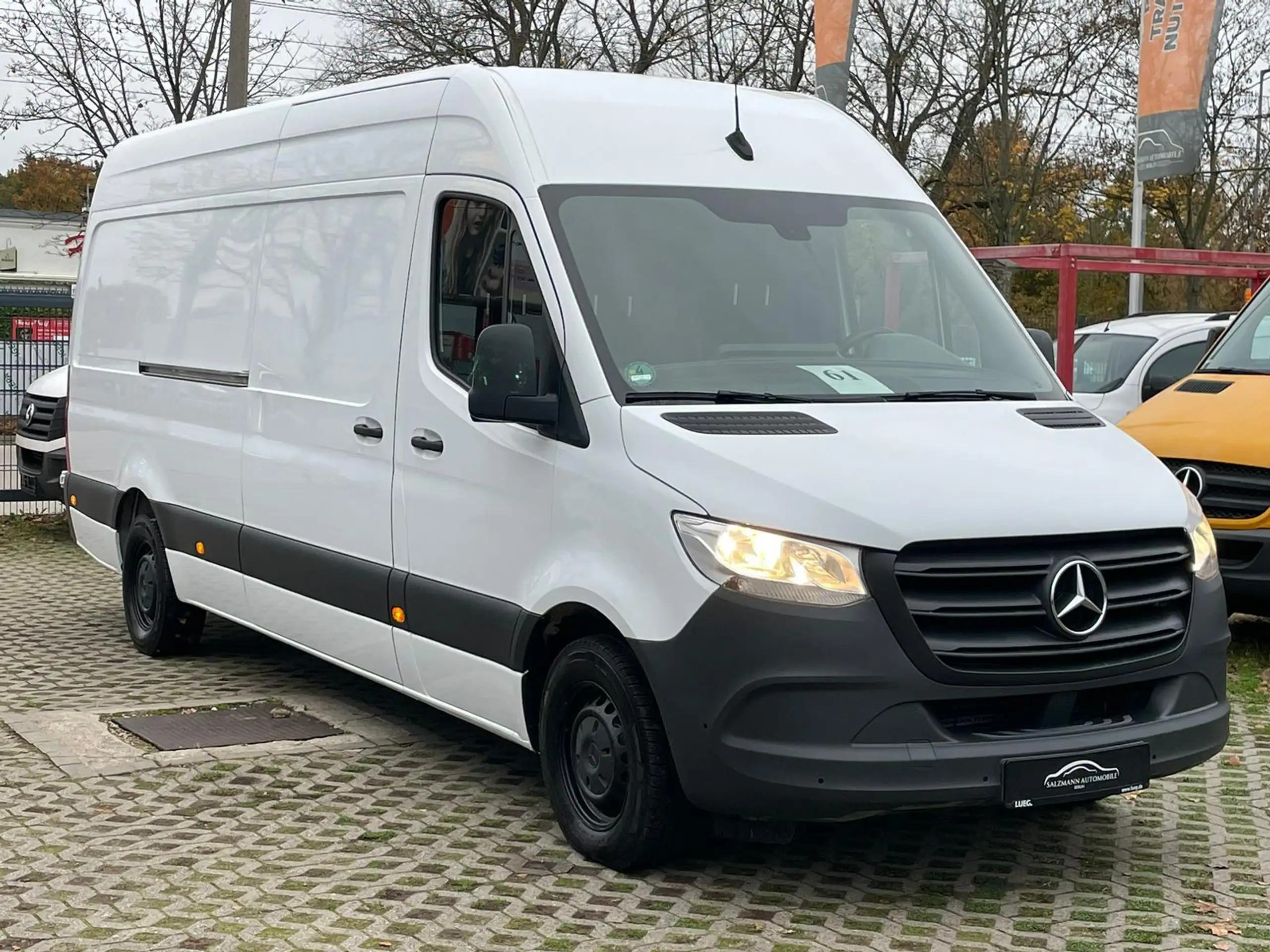 Mercedes-Benz - Sprinter