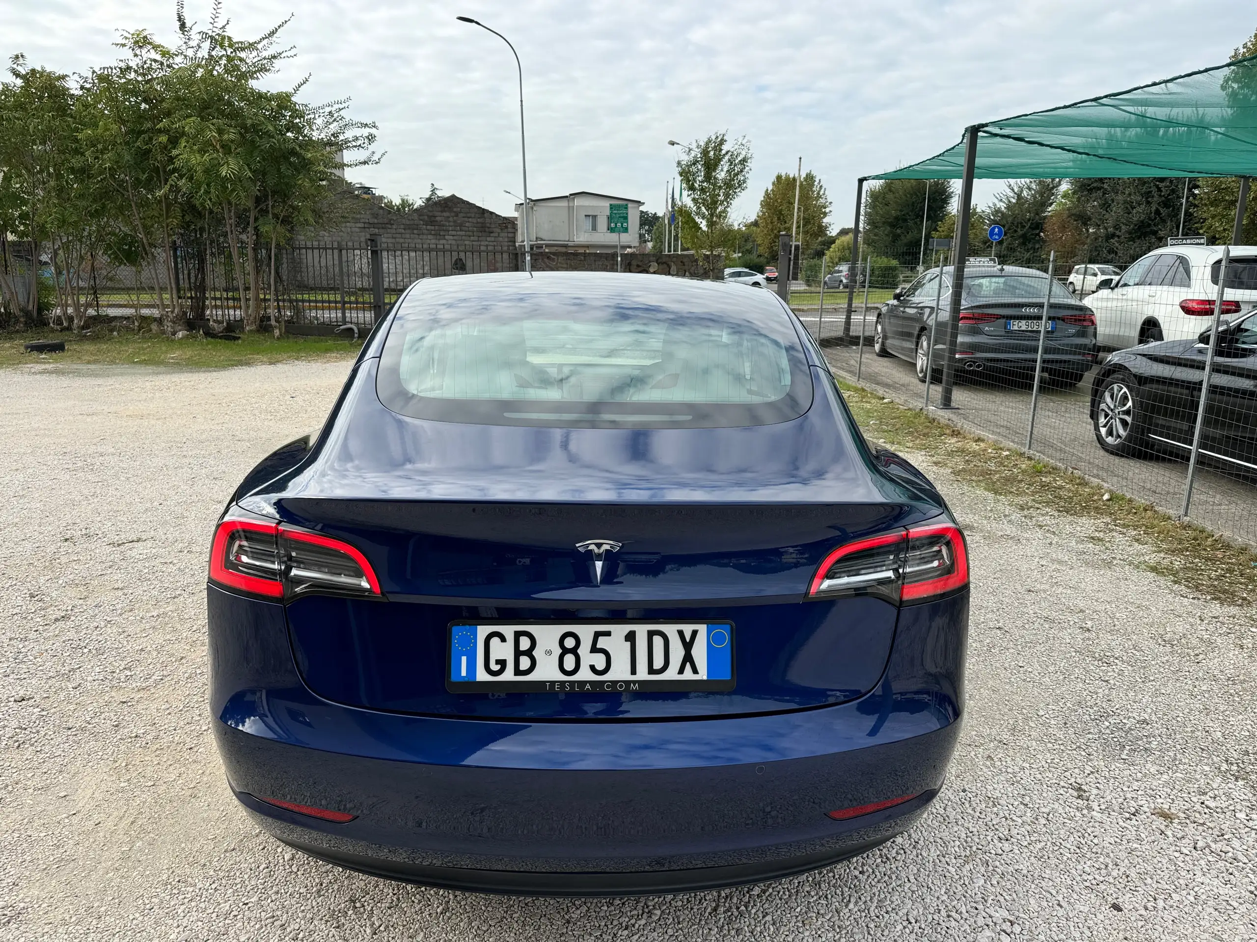 Tesla - Model 3