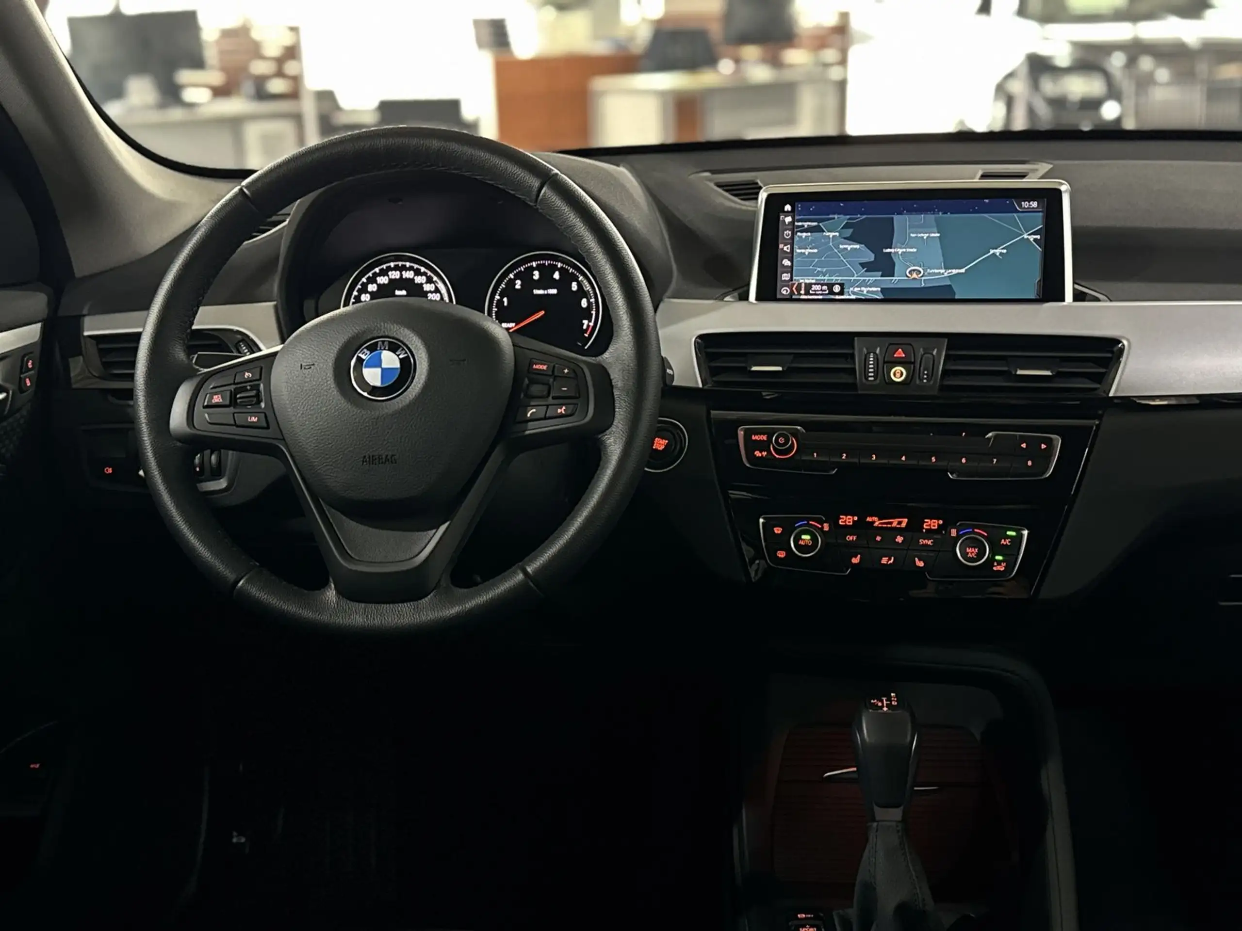 BMW - X1