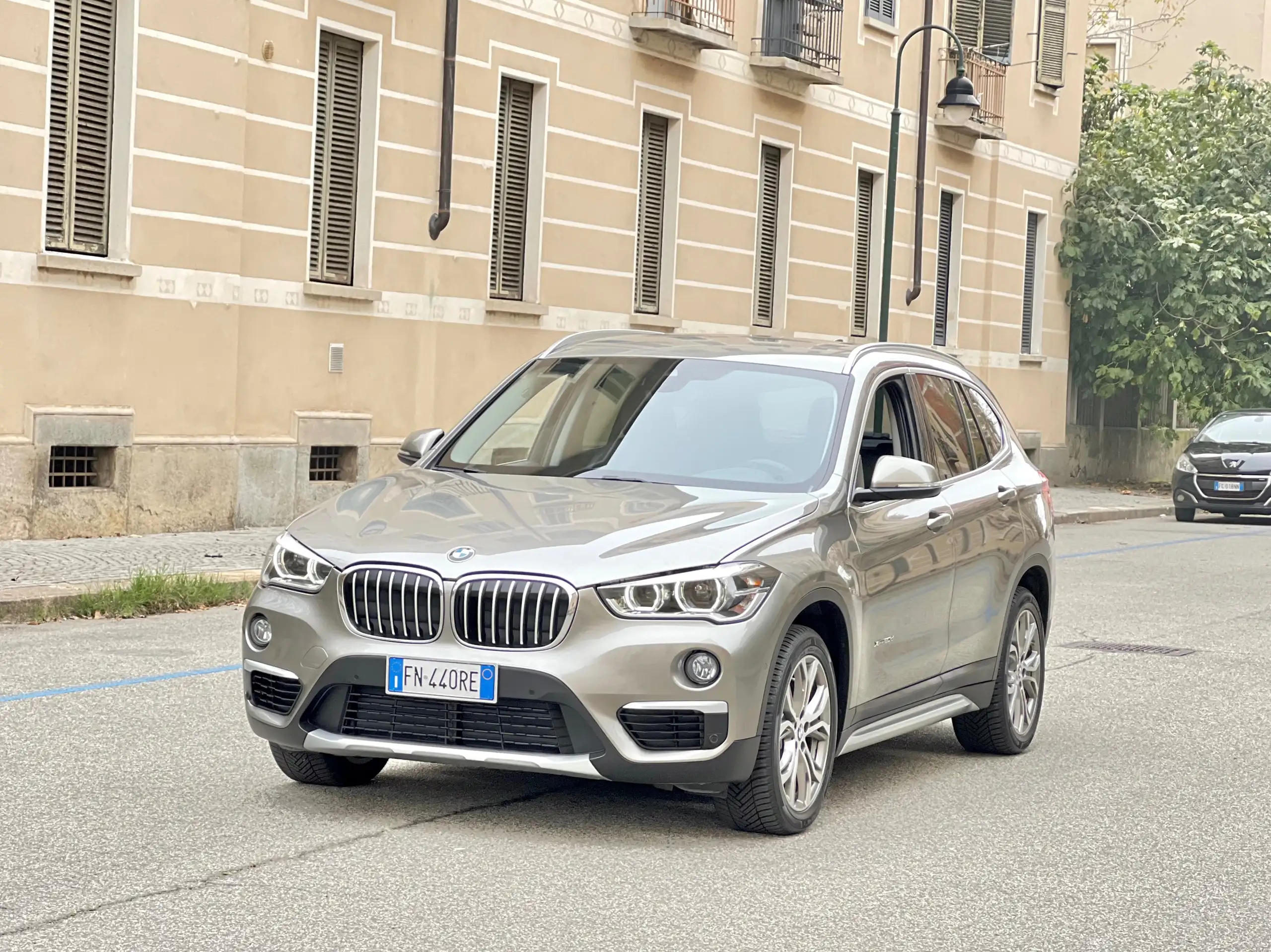 BMW - X1