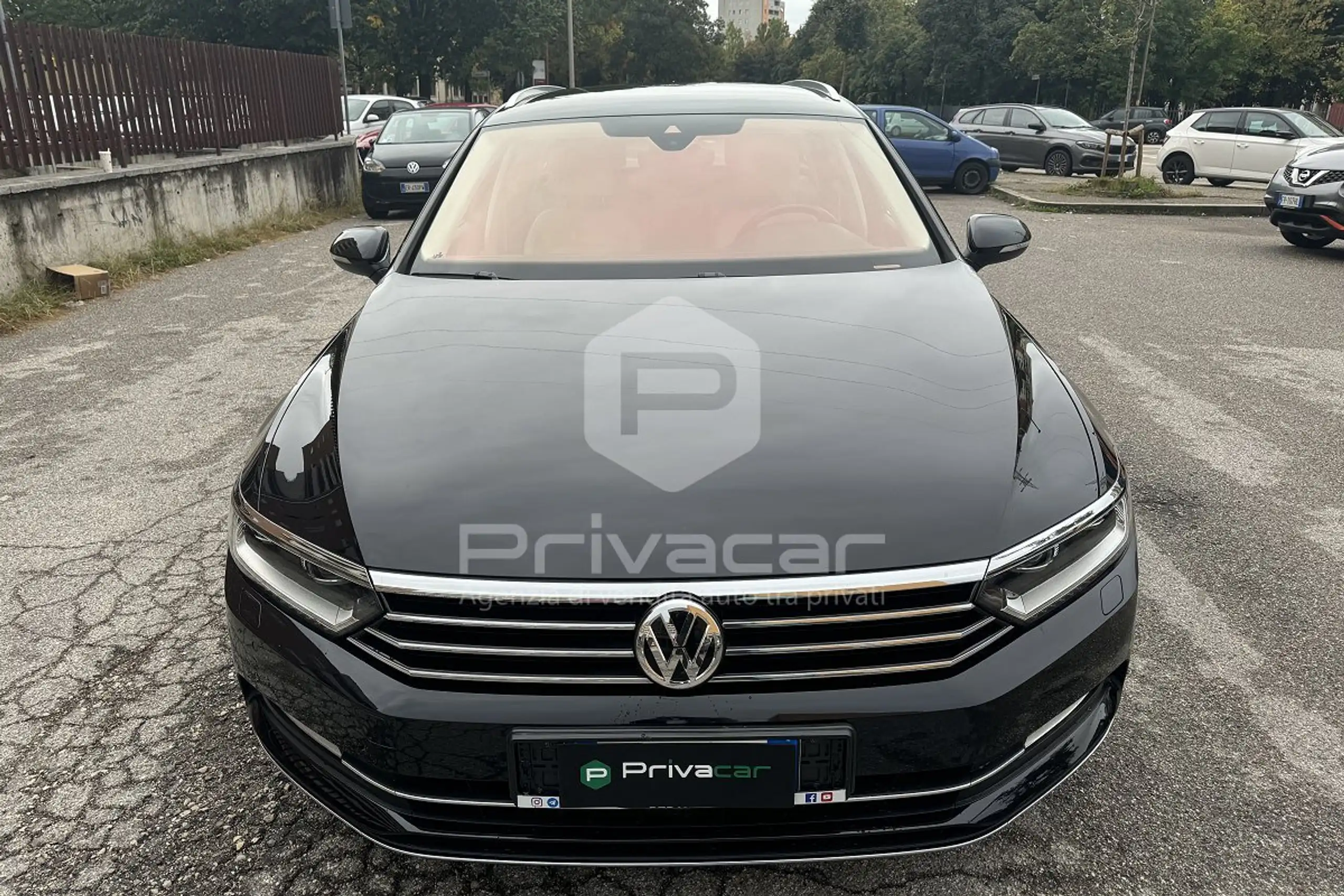 Volkswagen - Passat