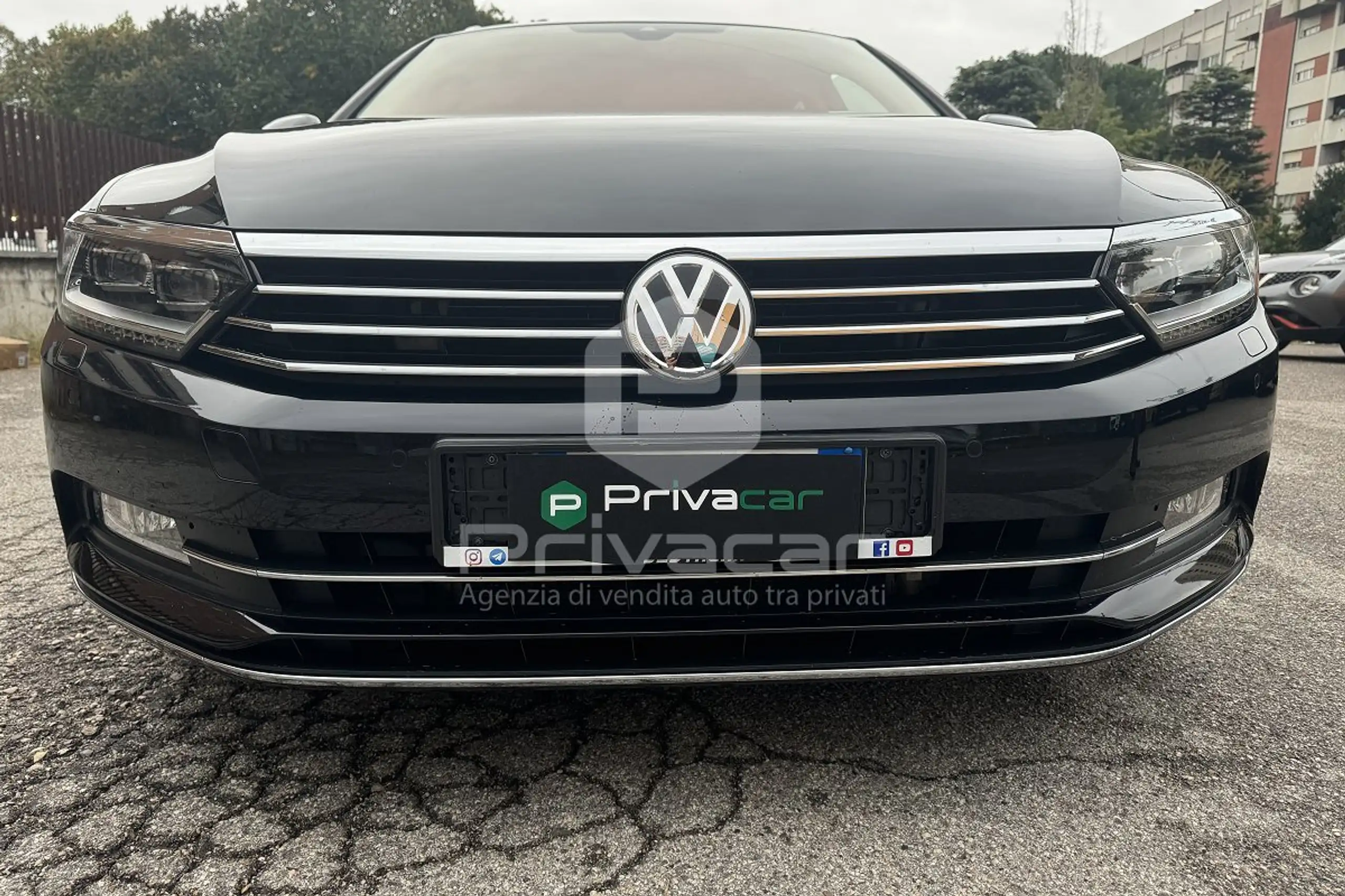 Volkswagen - Passat