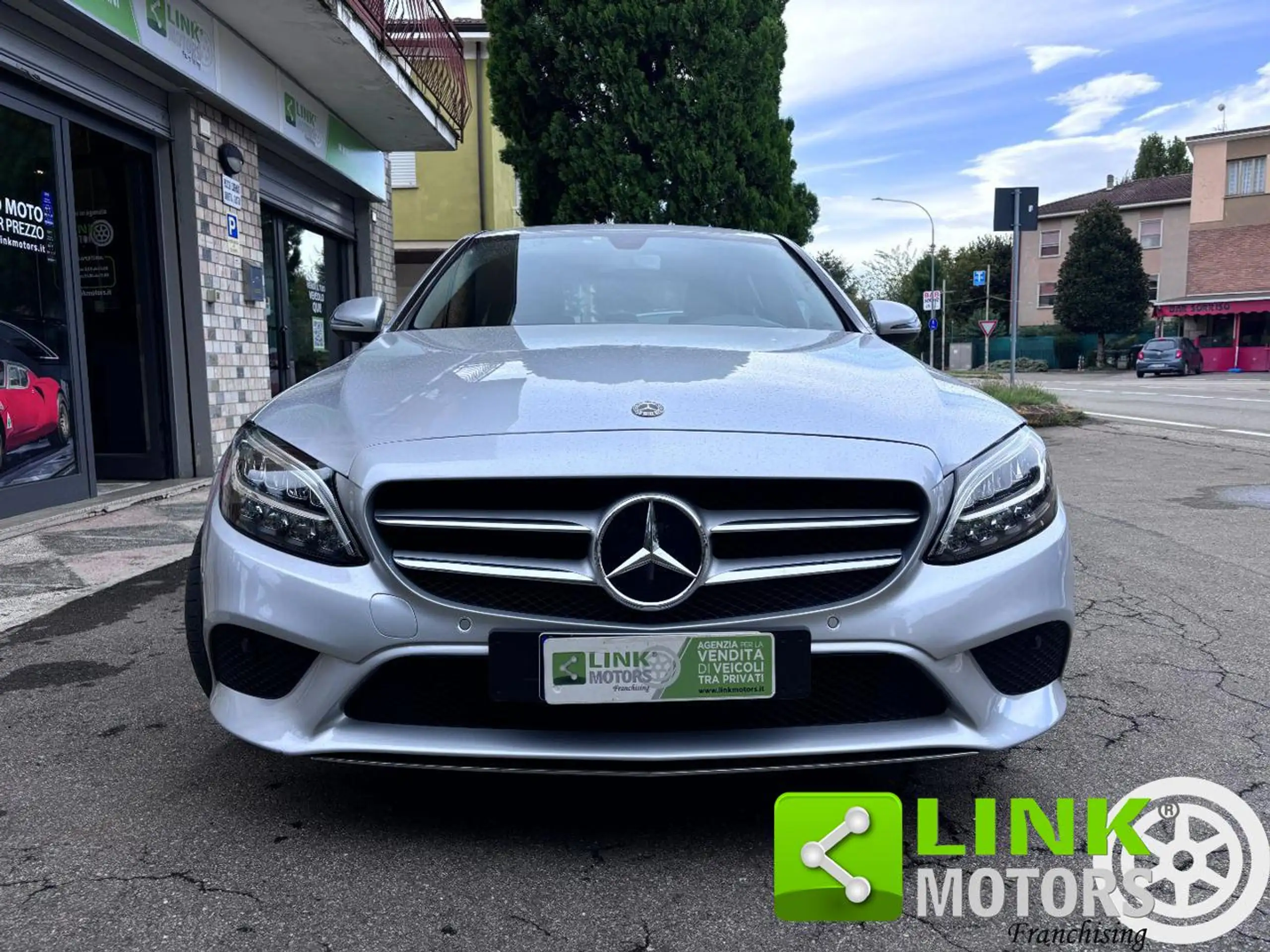 Mercedes-Benz - C 220