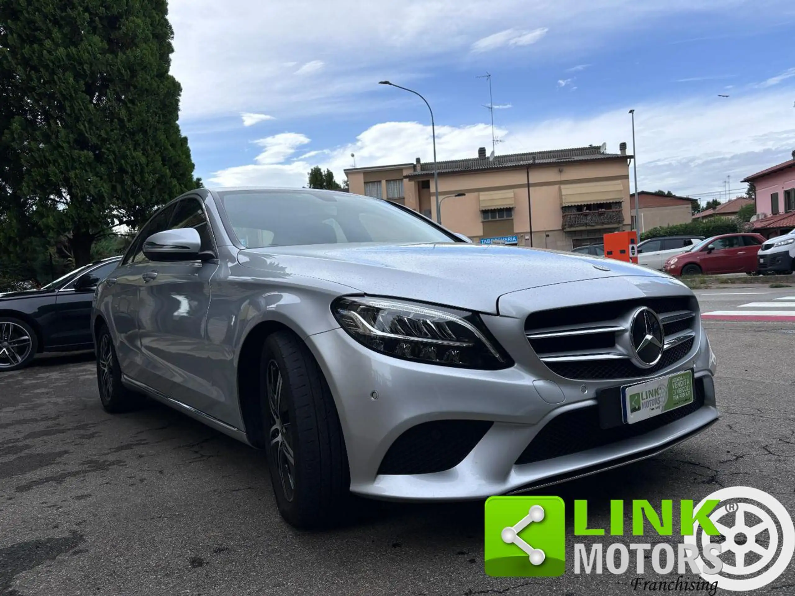 Mercedes-Benz - C 220