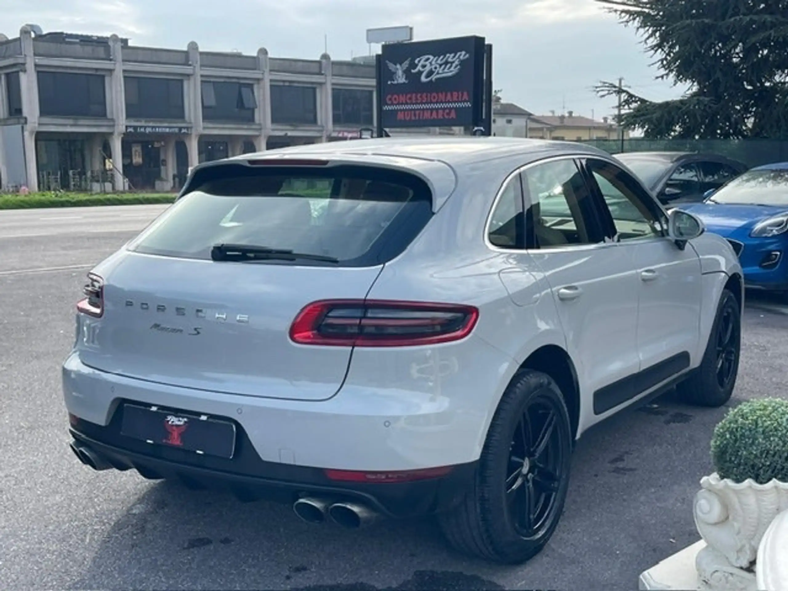 Porsche - Macan