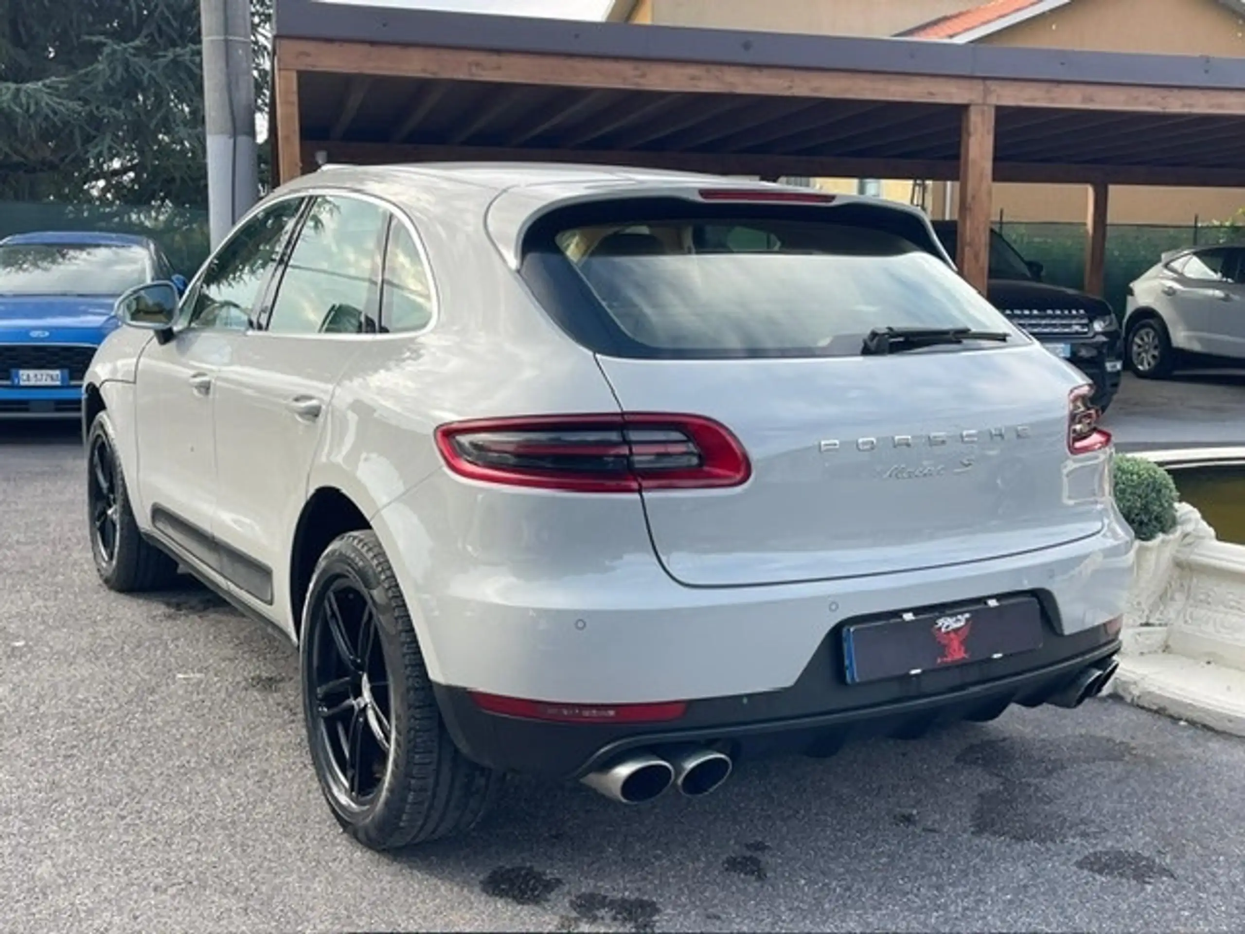 Porsche - Macan