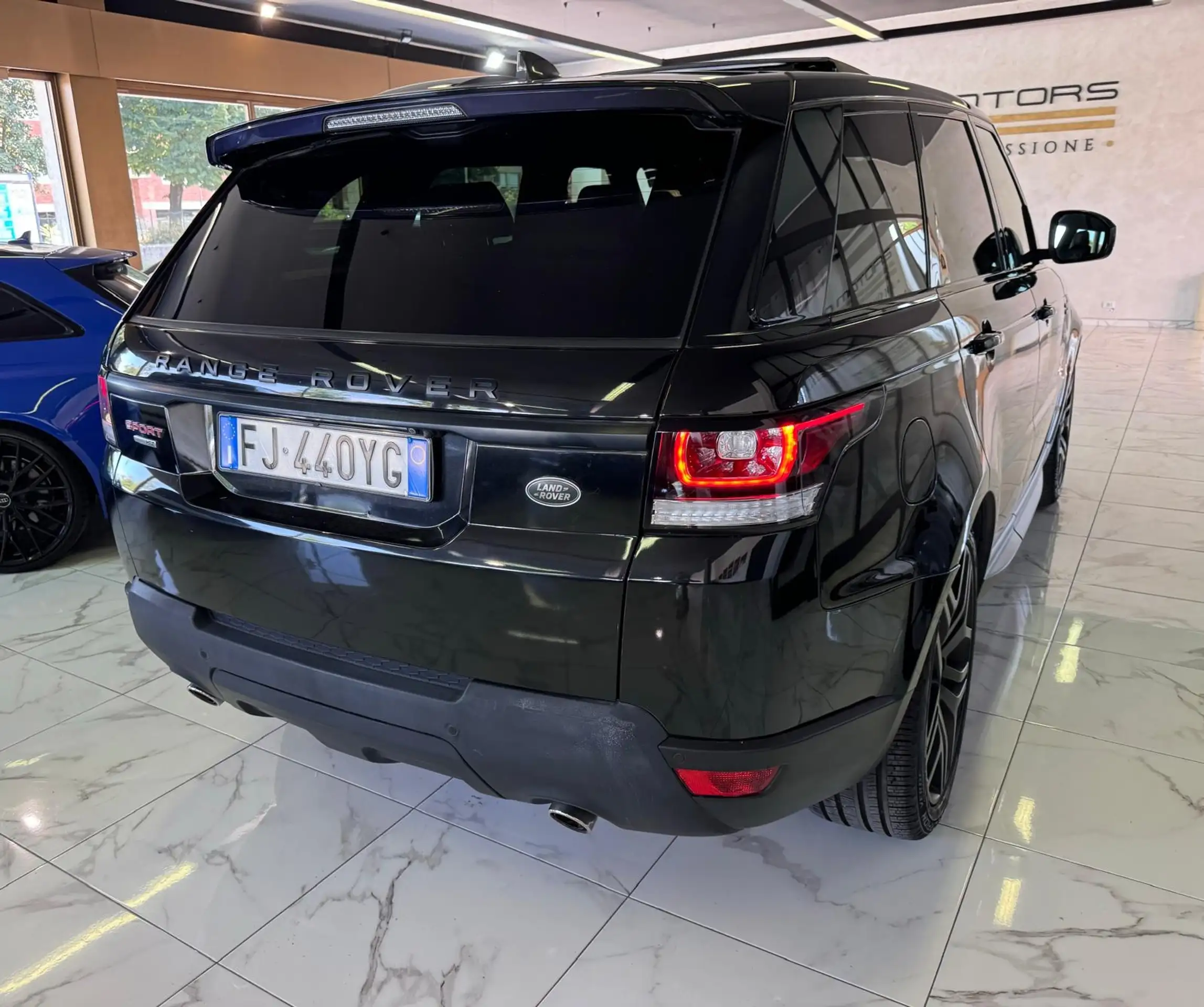 Land Rover - Range Rover Sport