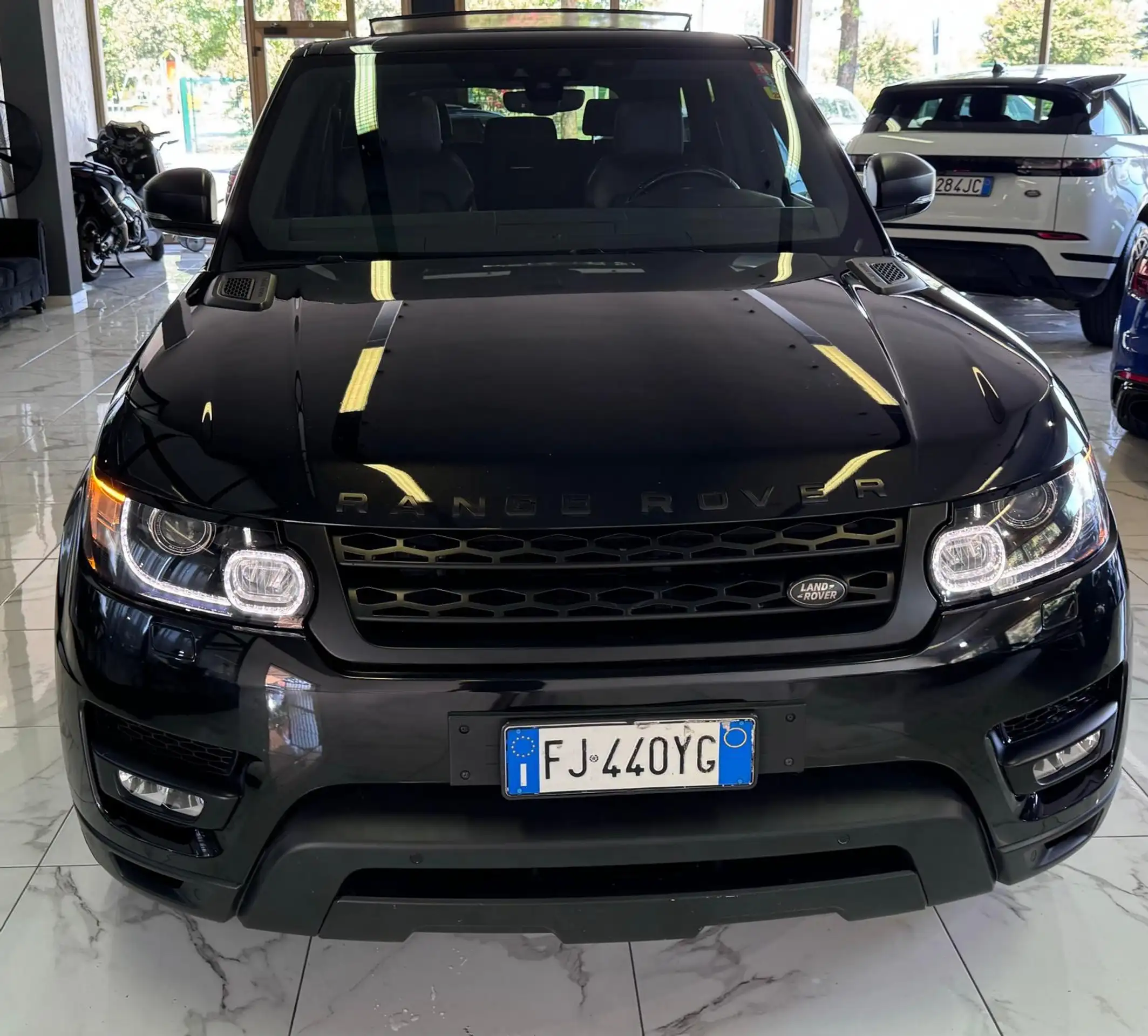 Land Rover - Range Rover Sport