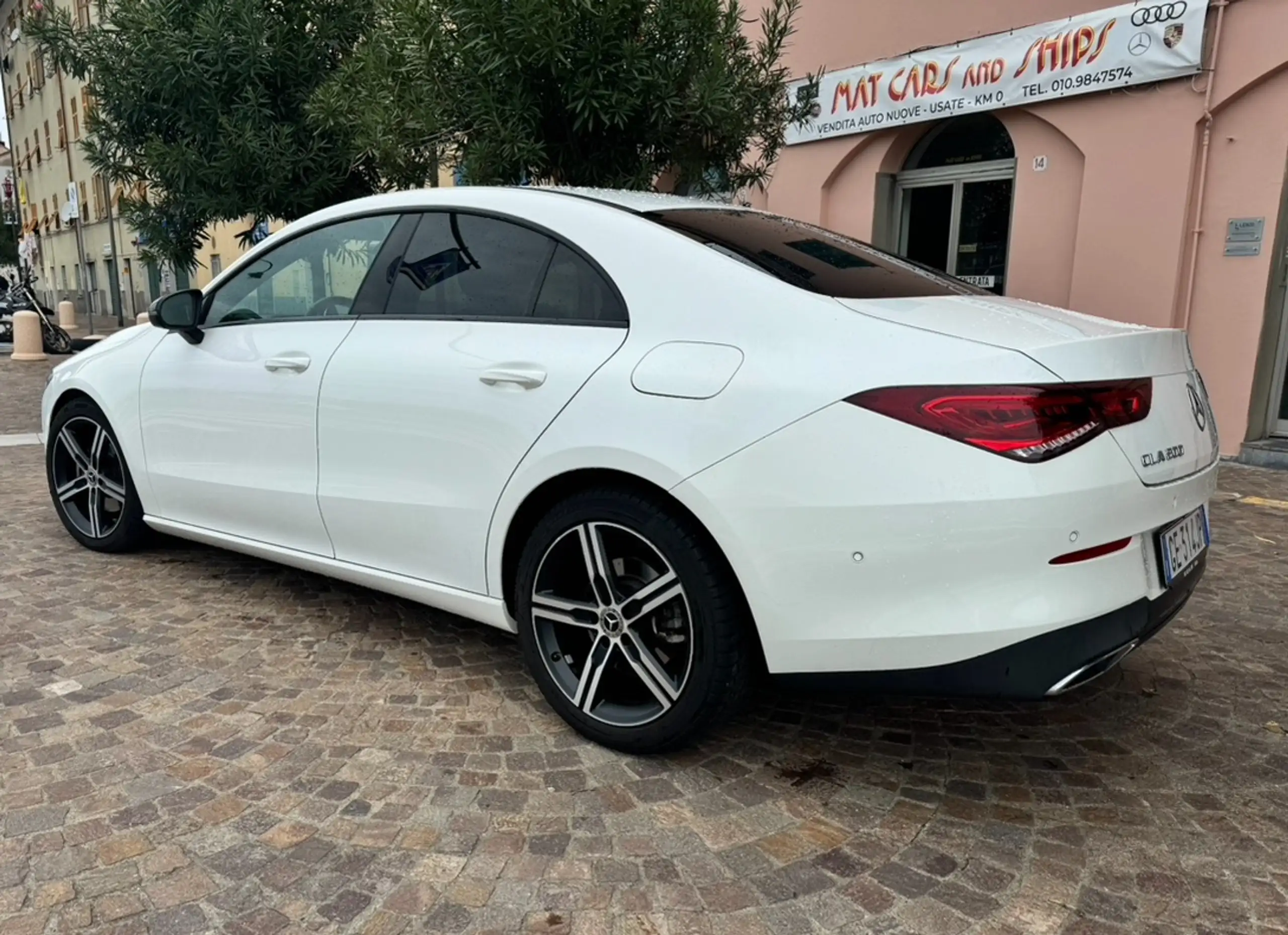 Mercedes-Benz - CLA 200