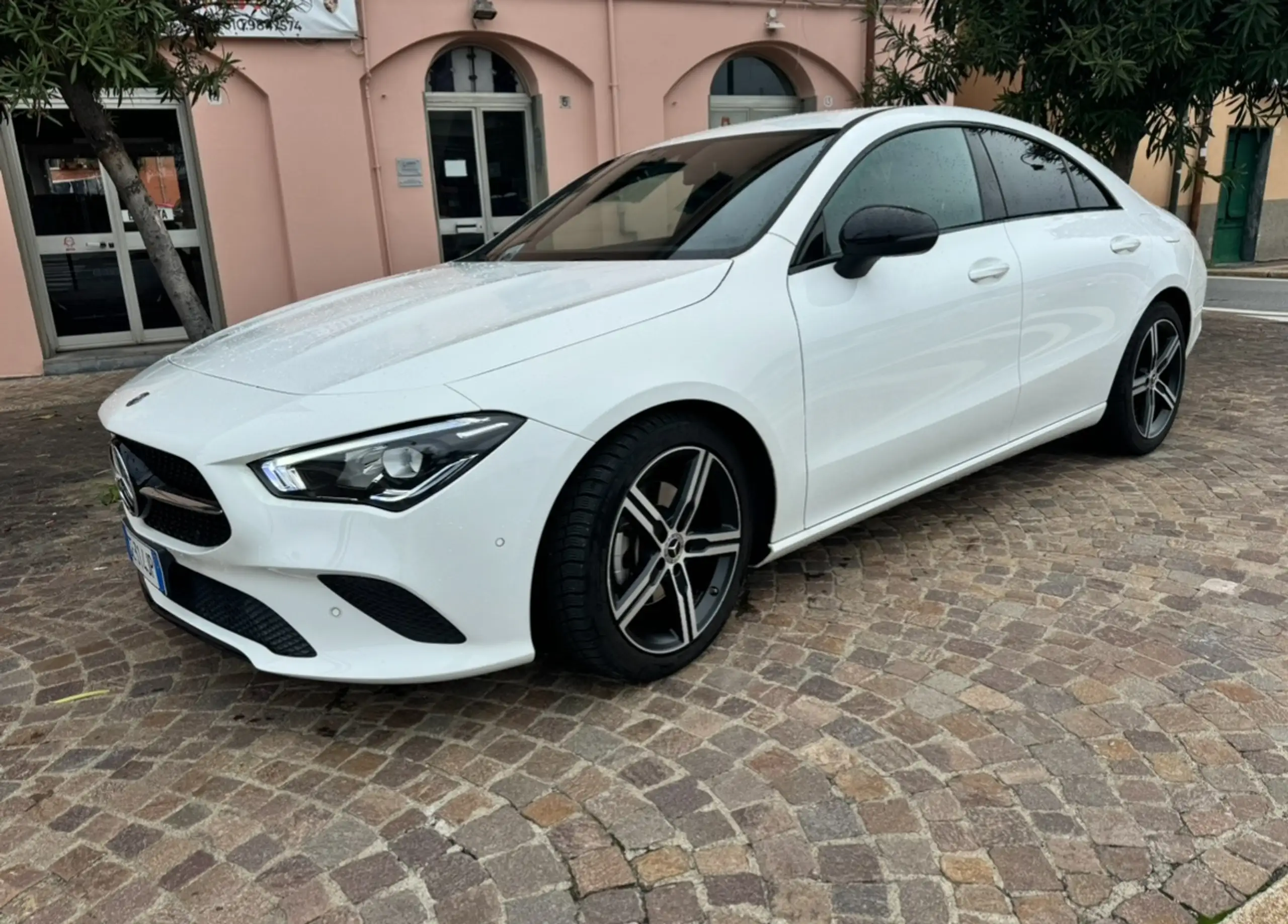 Mercedes-Benz - CLA 200