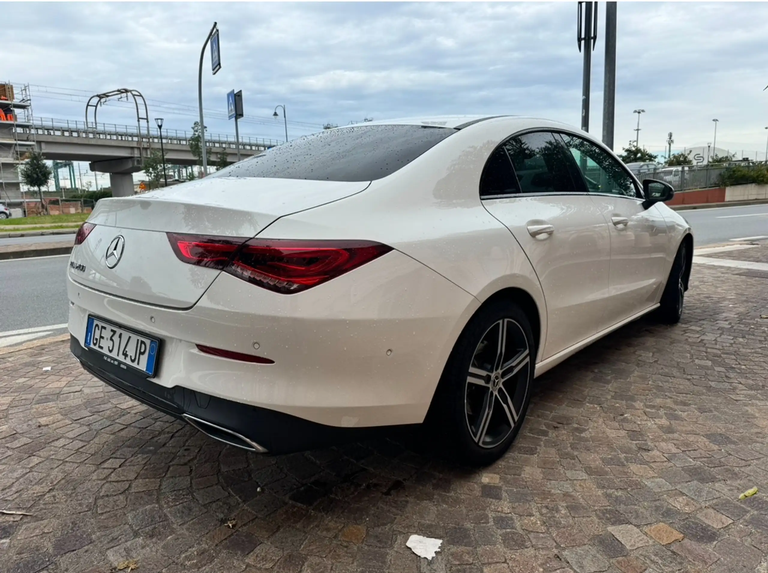 Mercedes-Benz - CLA 200