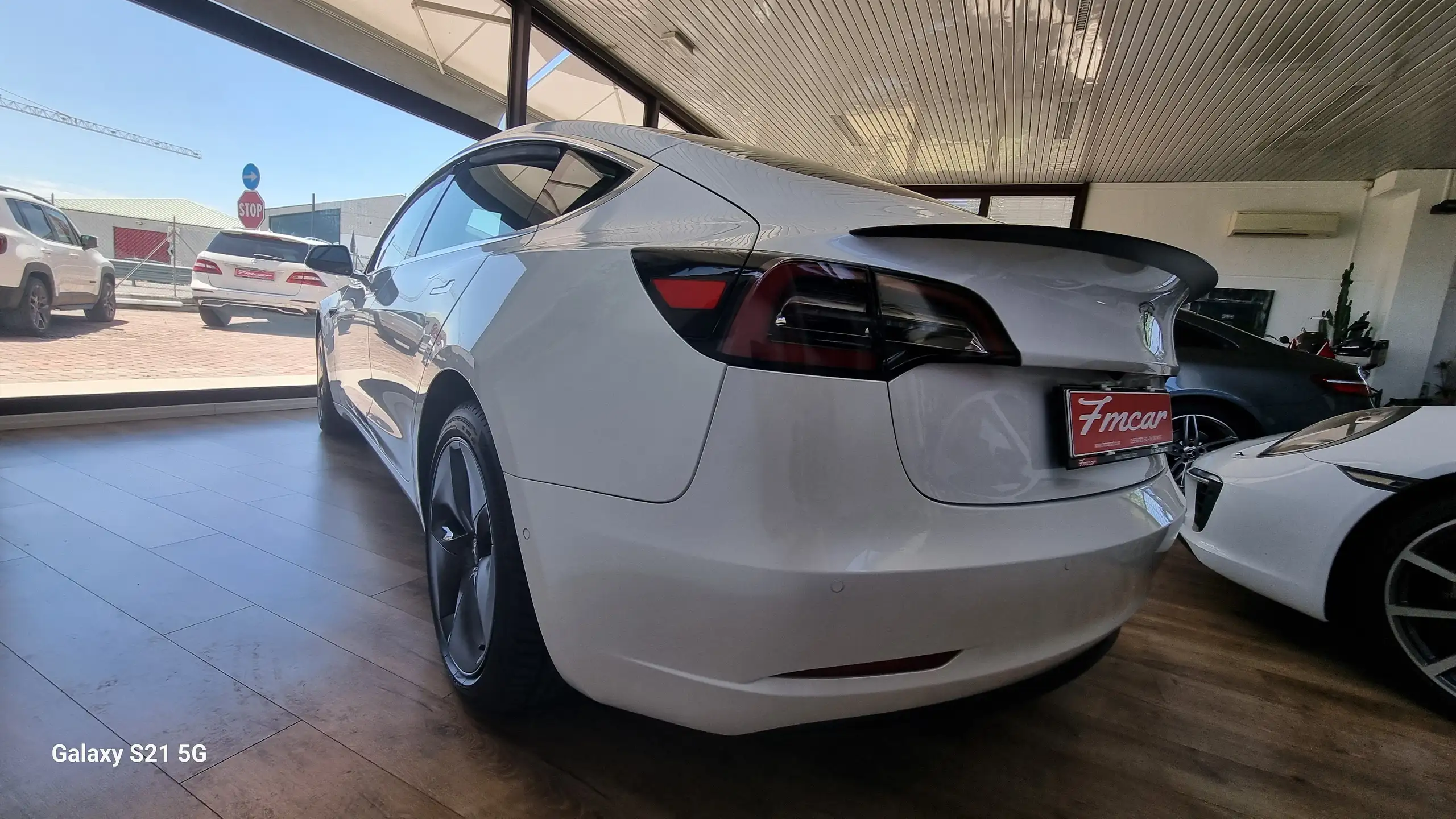 Tesla - Model 3