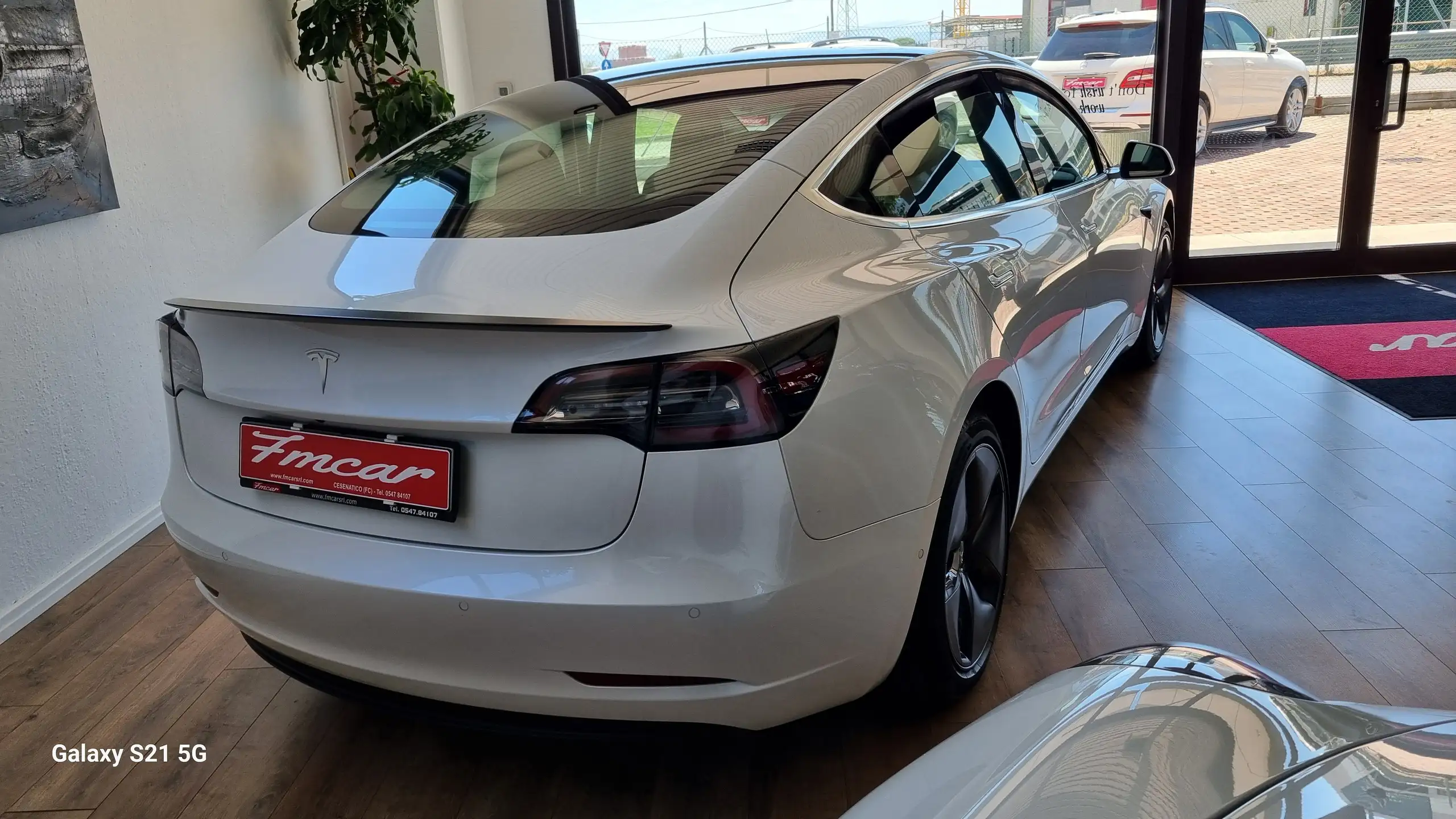 Tesla - Model 3