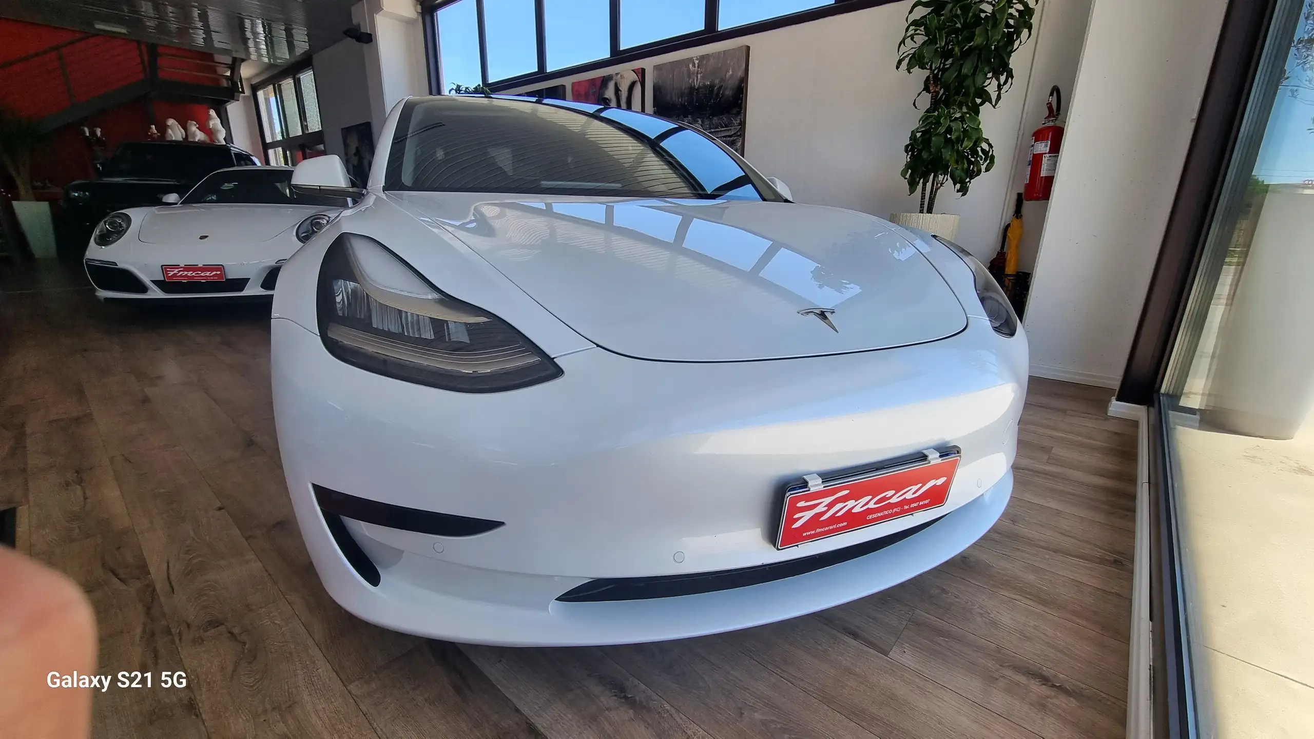 Tesla - Model 3