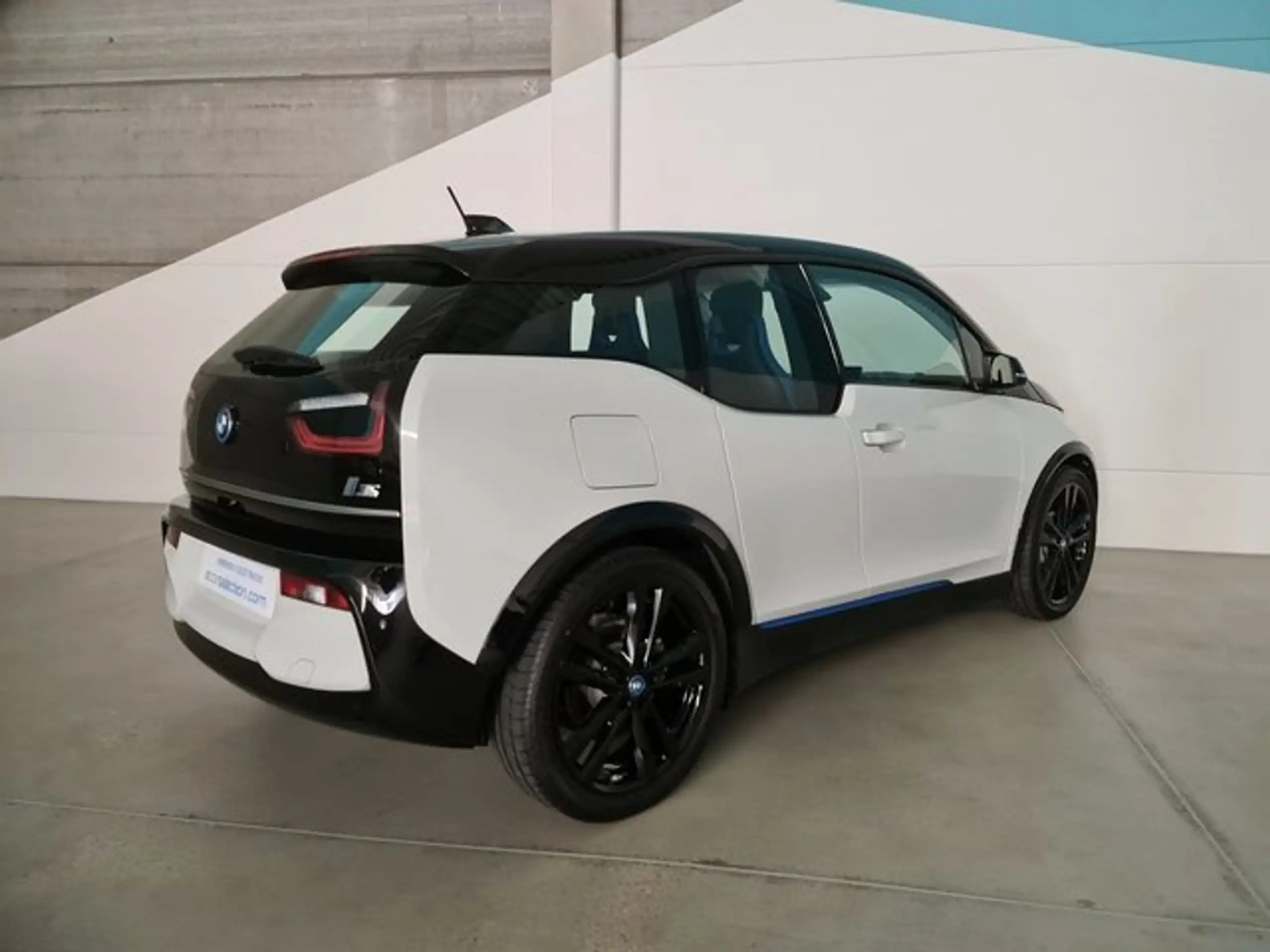 BMW - i3