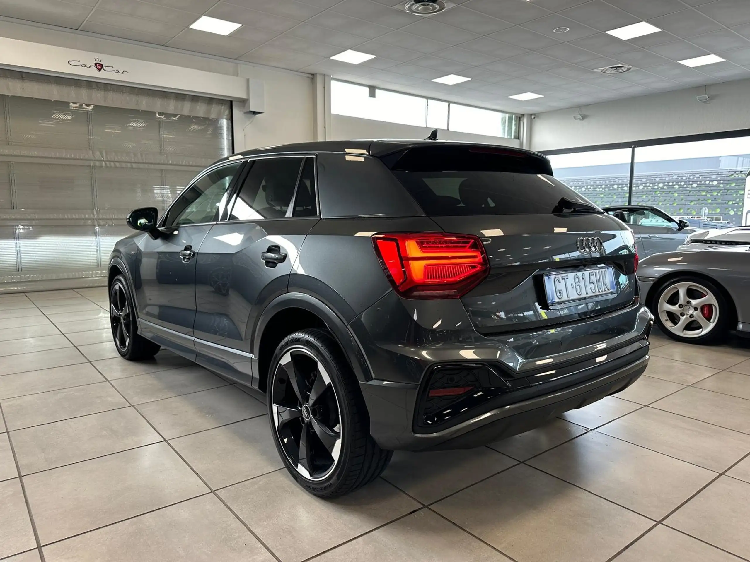 Audi - Q2