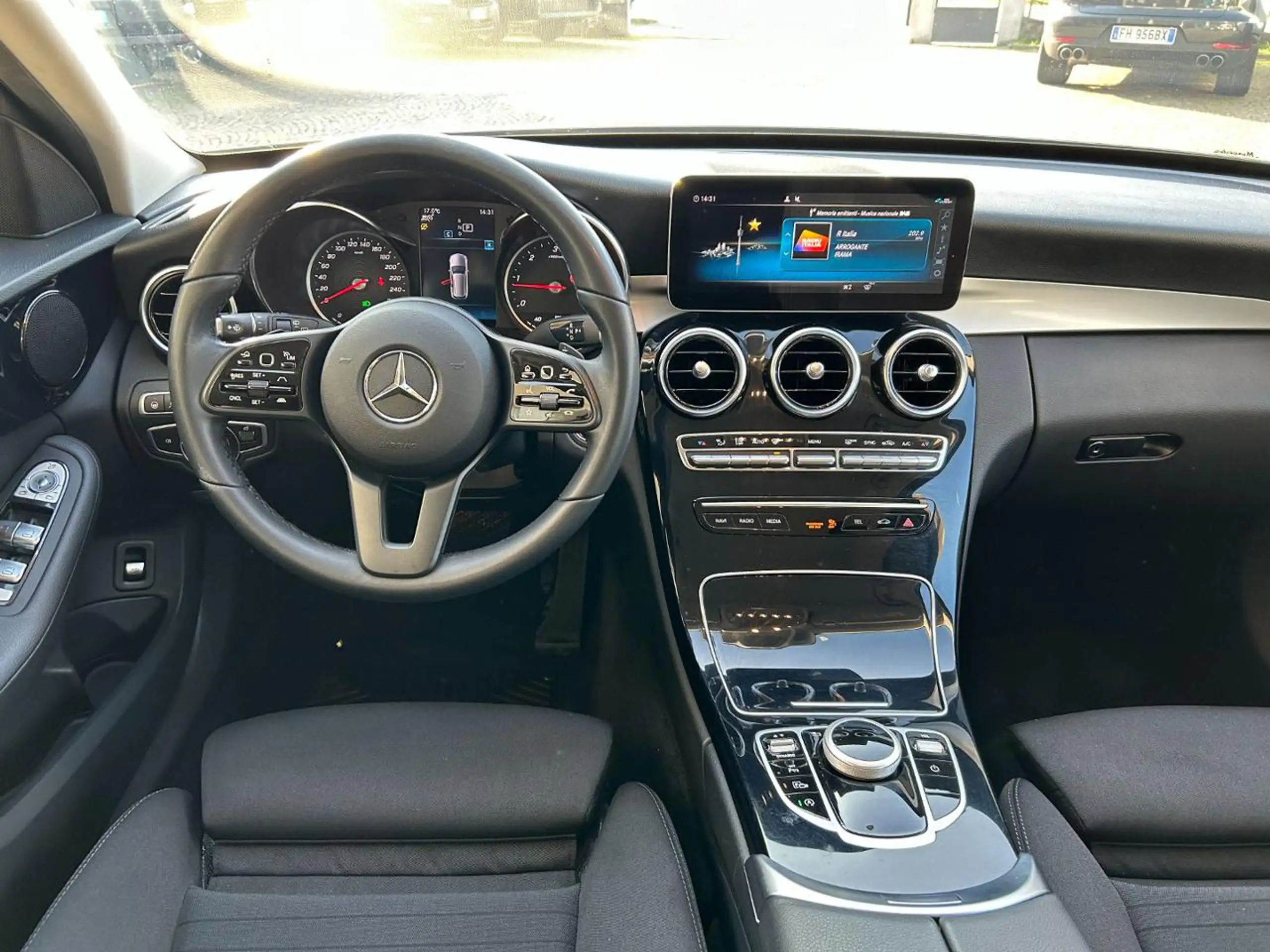 Mercedes-Benz - C 220