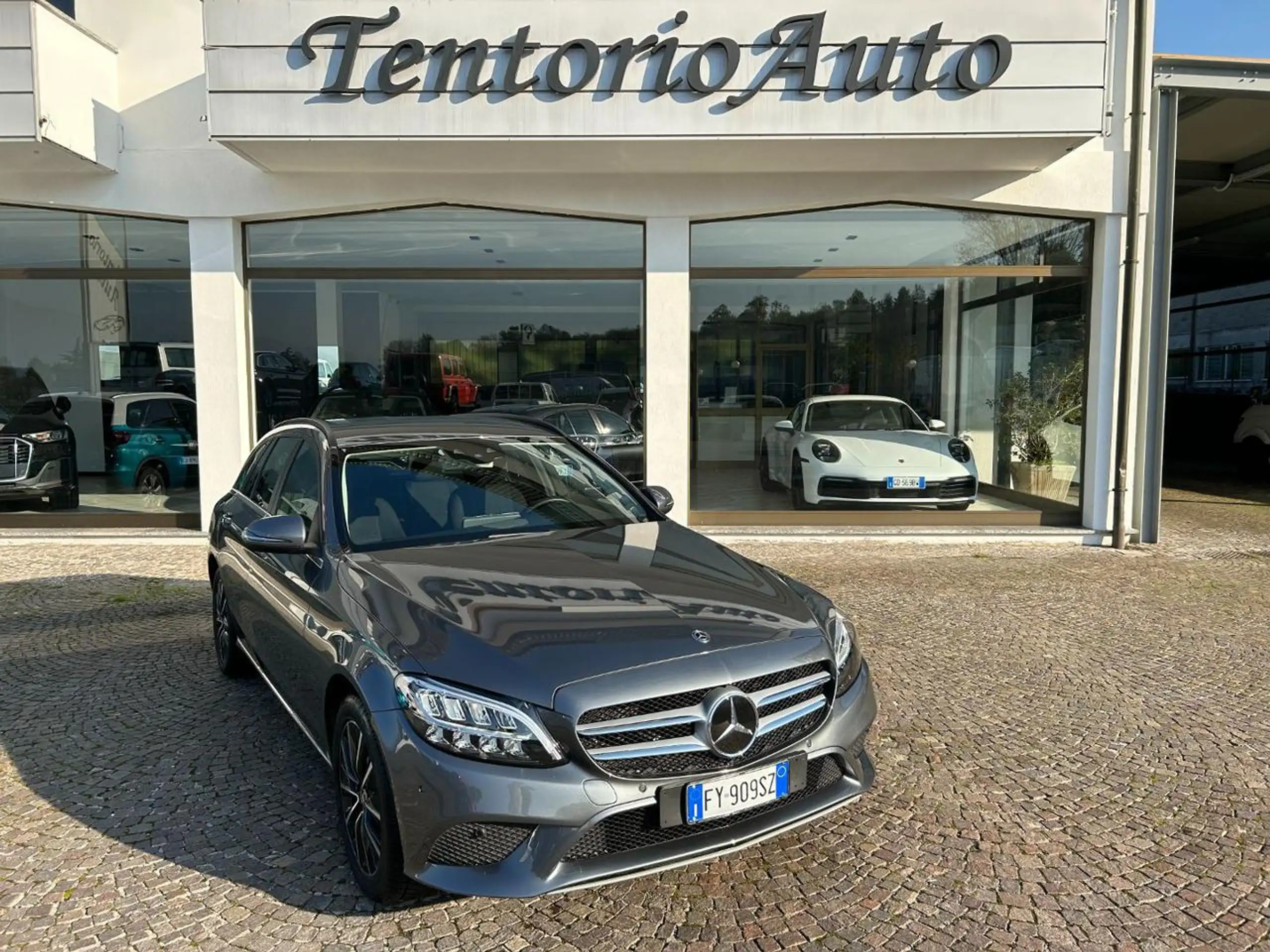 Mercedes-Benz - C 220