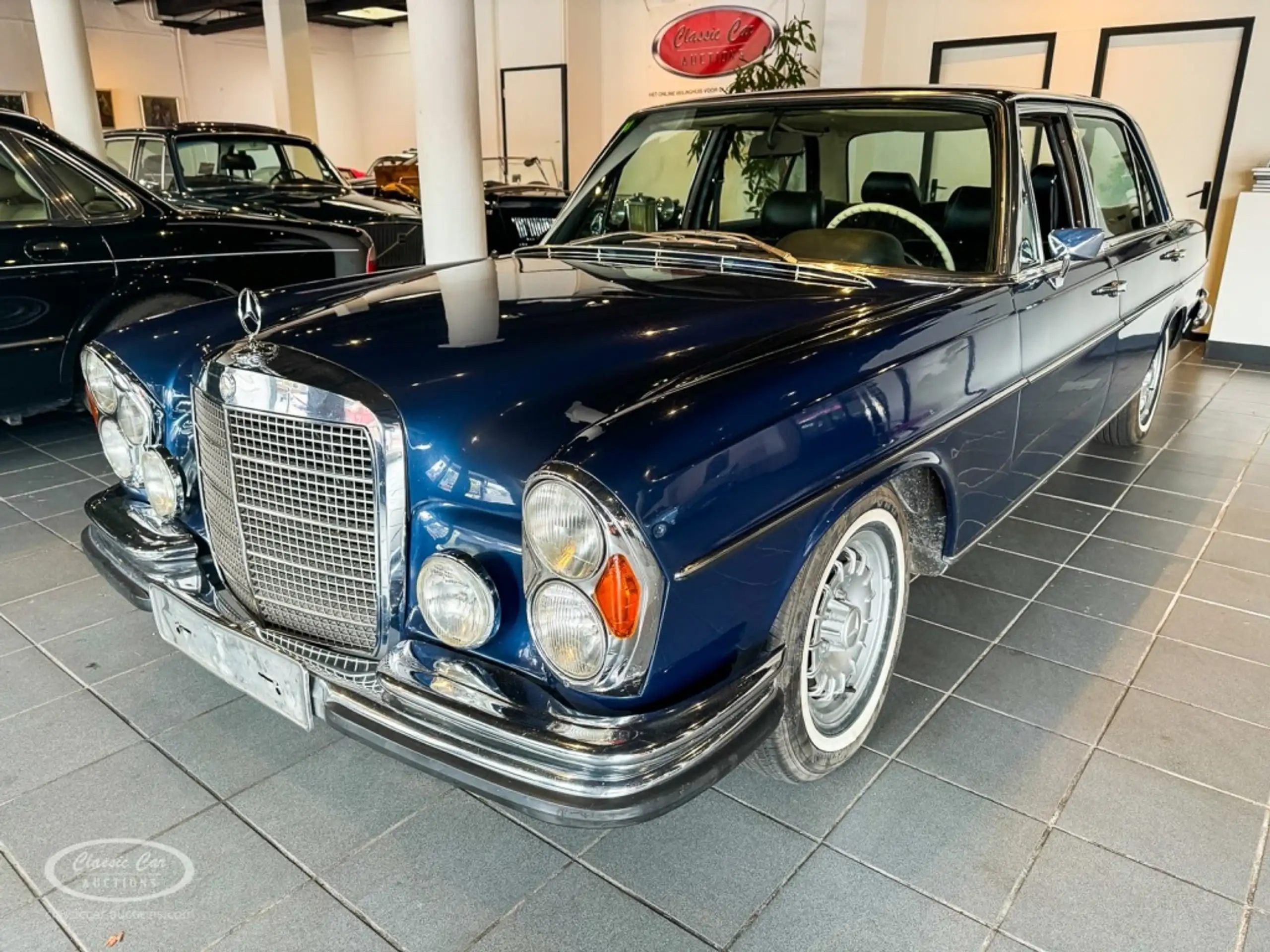 Mercedes-Benz 300 1977